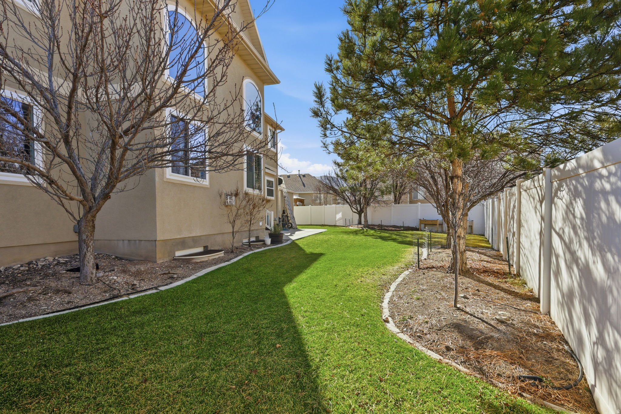 MEADOWS - Residential