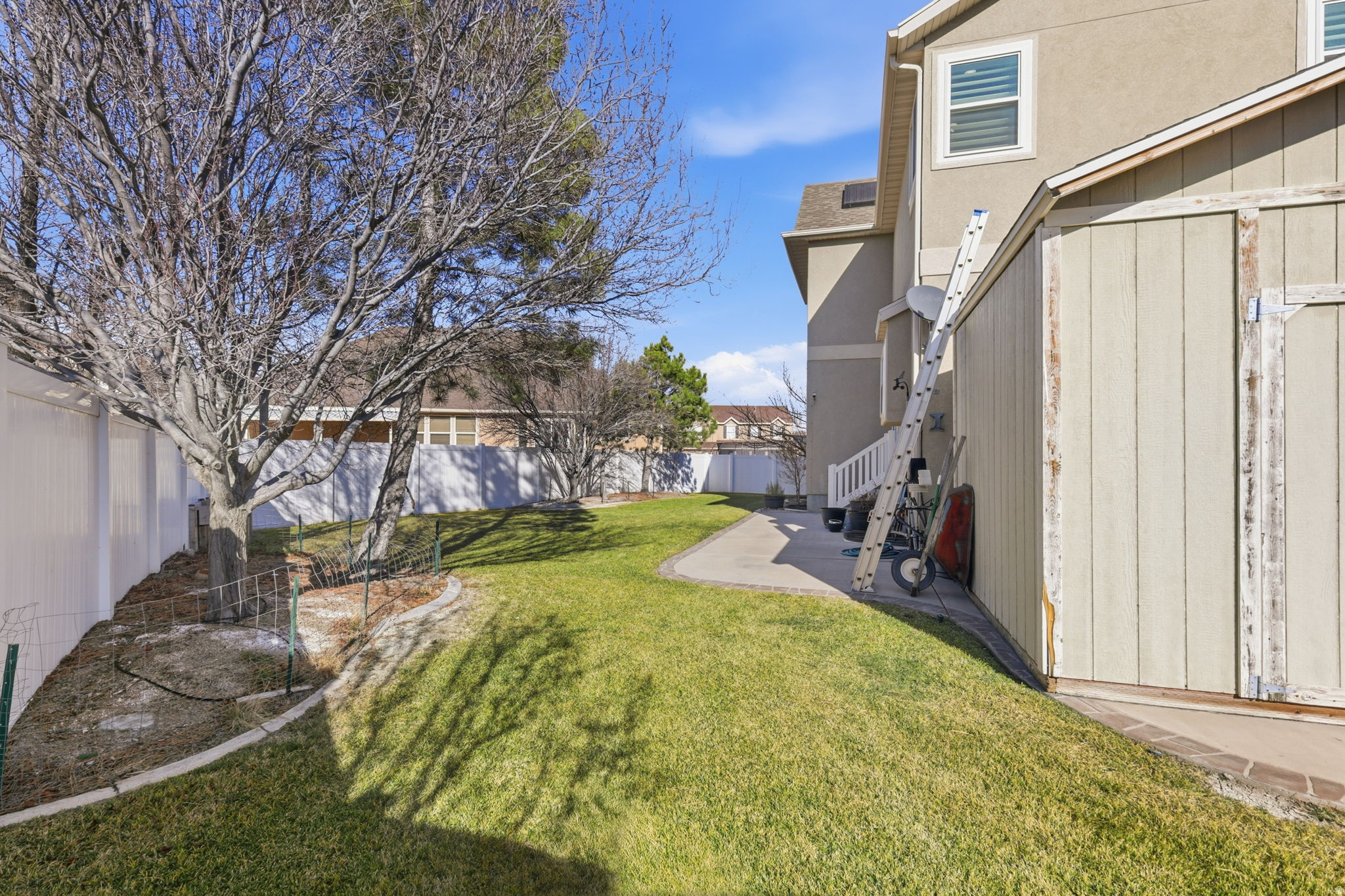 MEADOWS - Residential