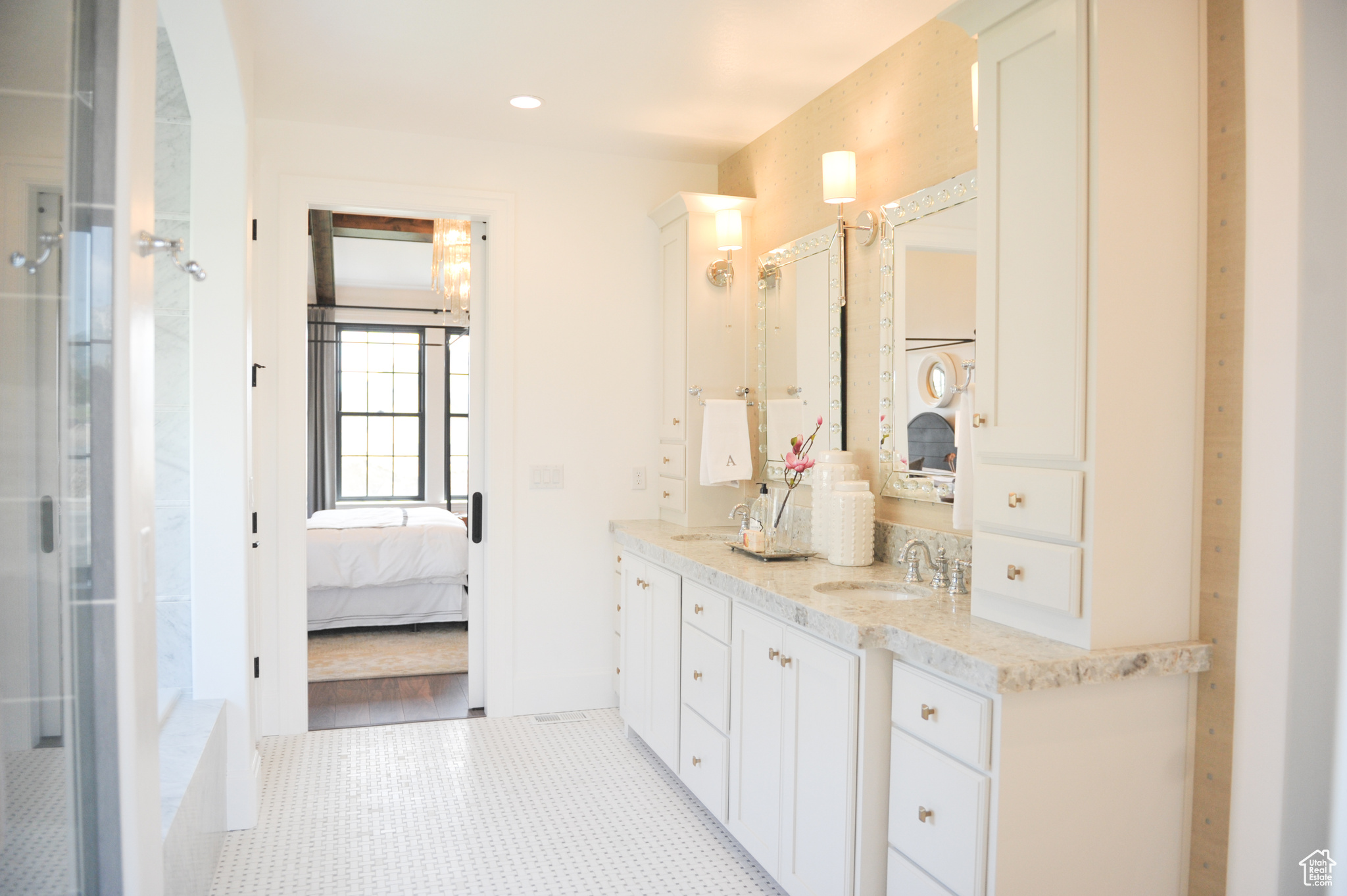 GARRETT'S PLACE - Residential
