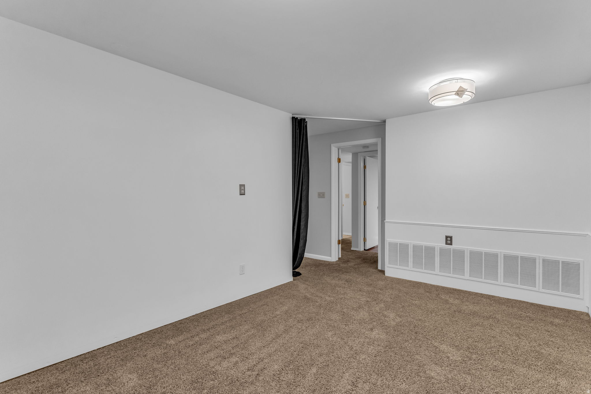 LAURELWOOD ESTATES - Residential