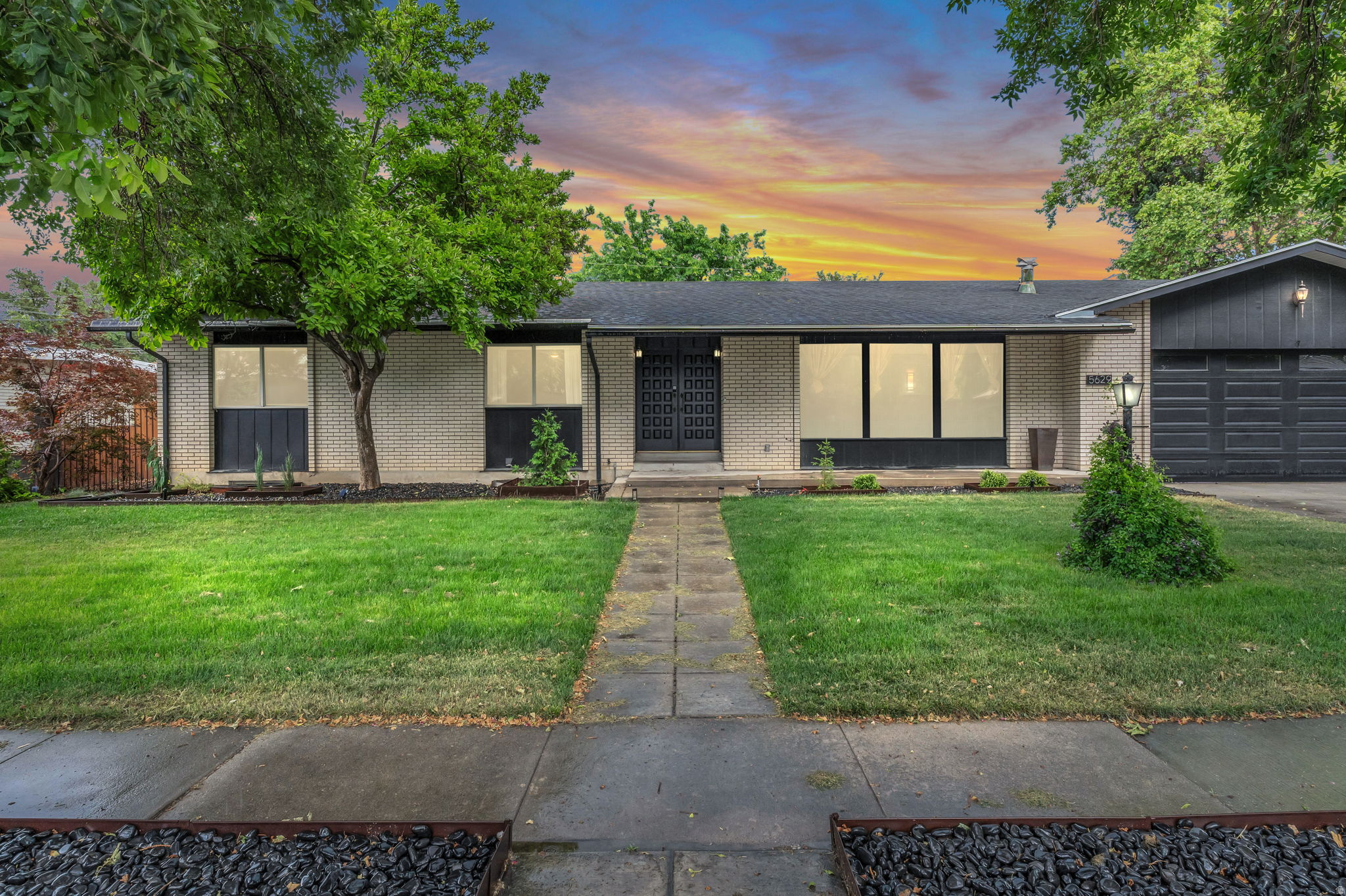LAURELWOOD ESTATES - Residential
