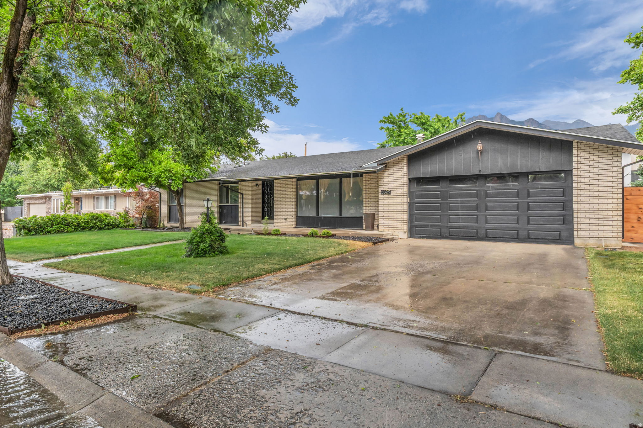 LAURELWOOD ESTATES - Residential
