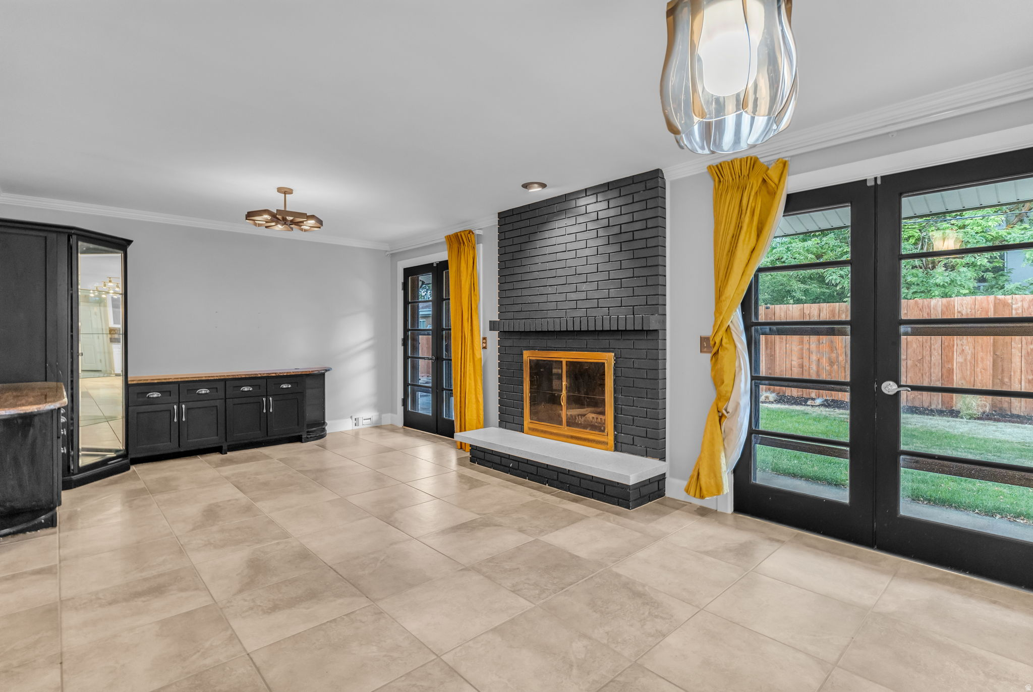LAURELWOOD ESTATES - Residential
