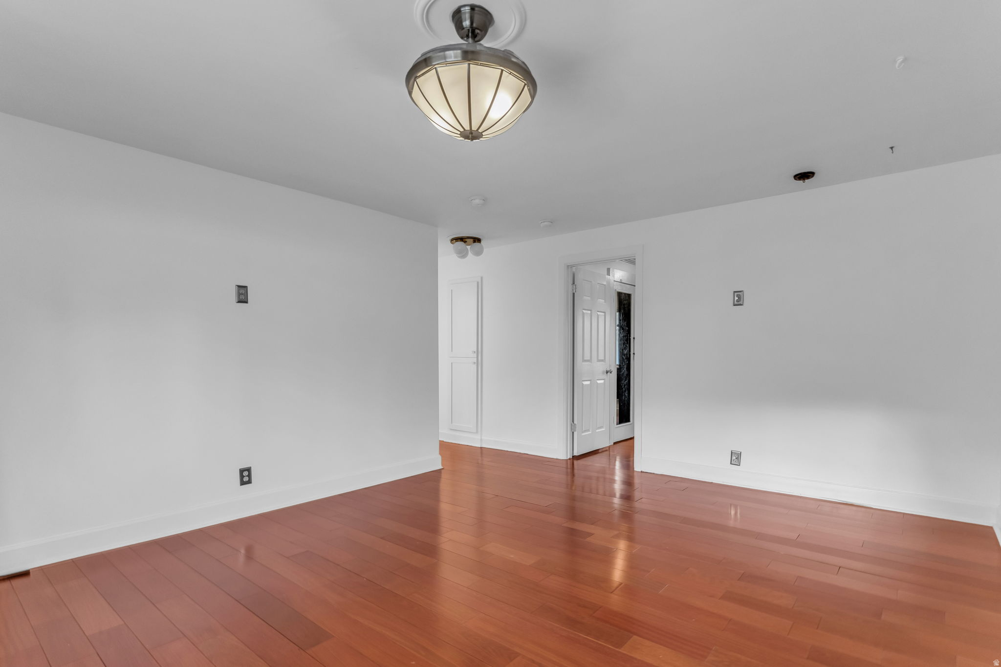 LAURELWOOD ESTATES - Residential