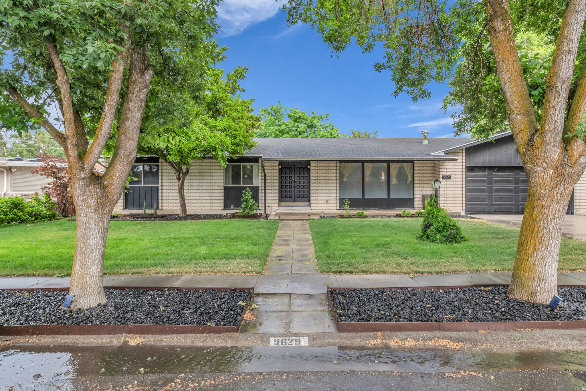 LAURELWOOD ESTATES - Residential