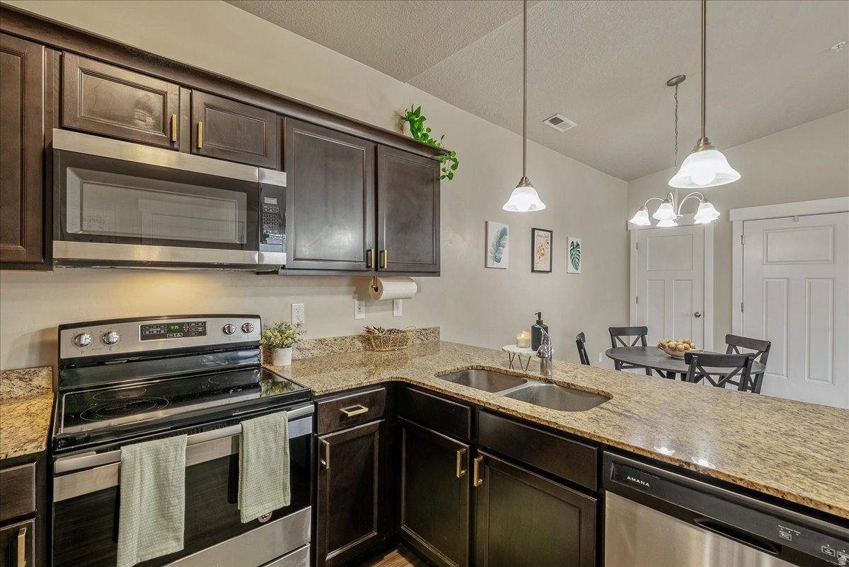 HORIZON HEIGHTS - Residential