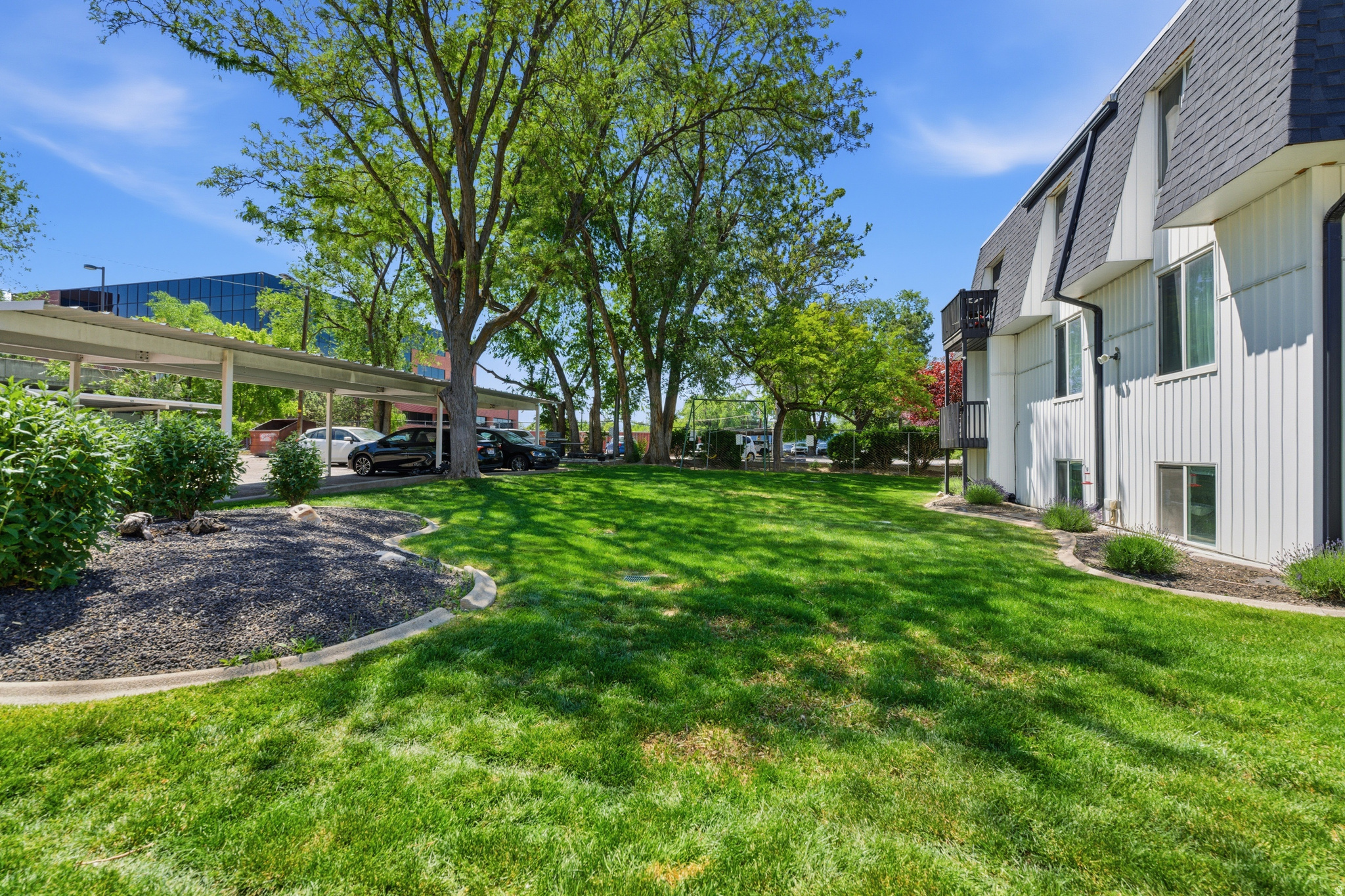 WOODLAND HEIGHTS CON - Residential