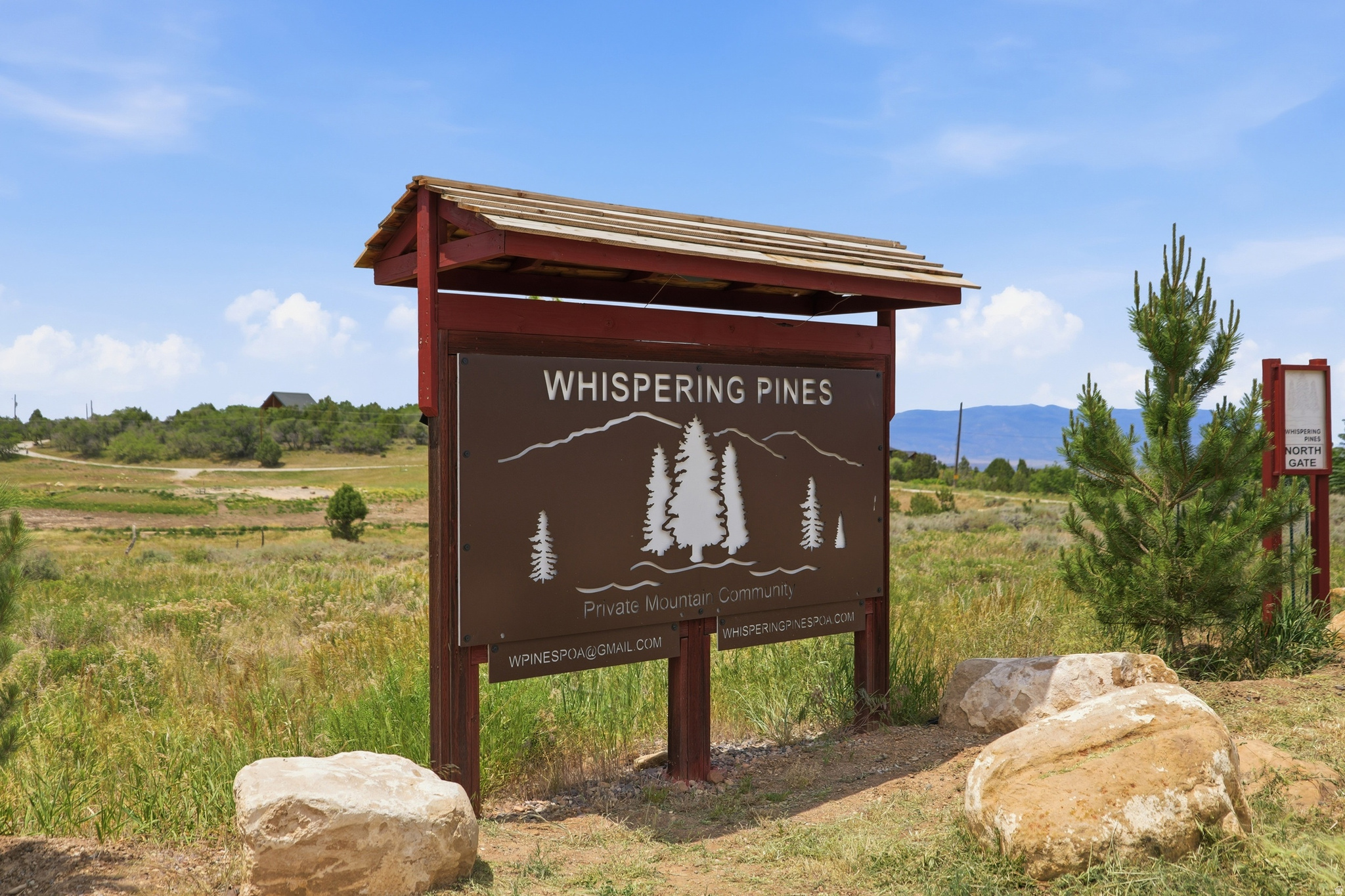 WHISPERING PINES III - Land