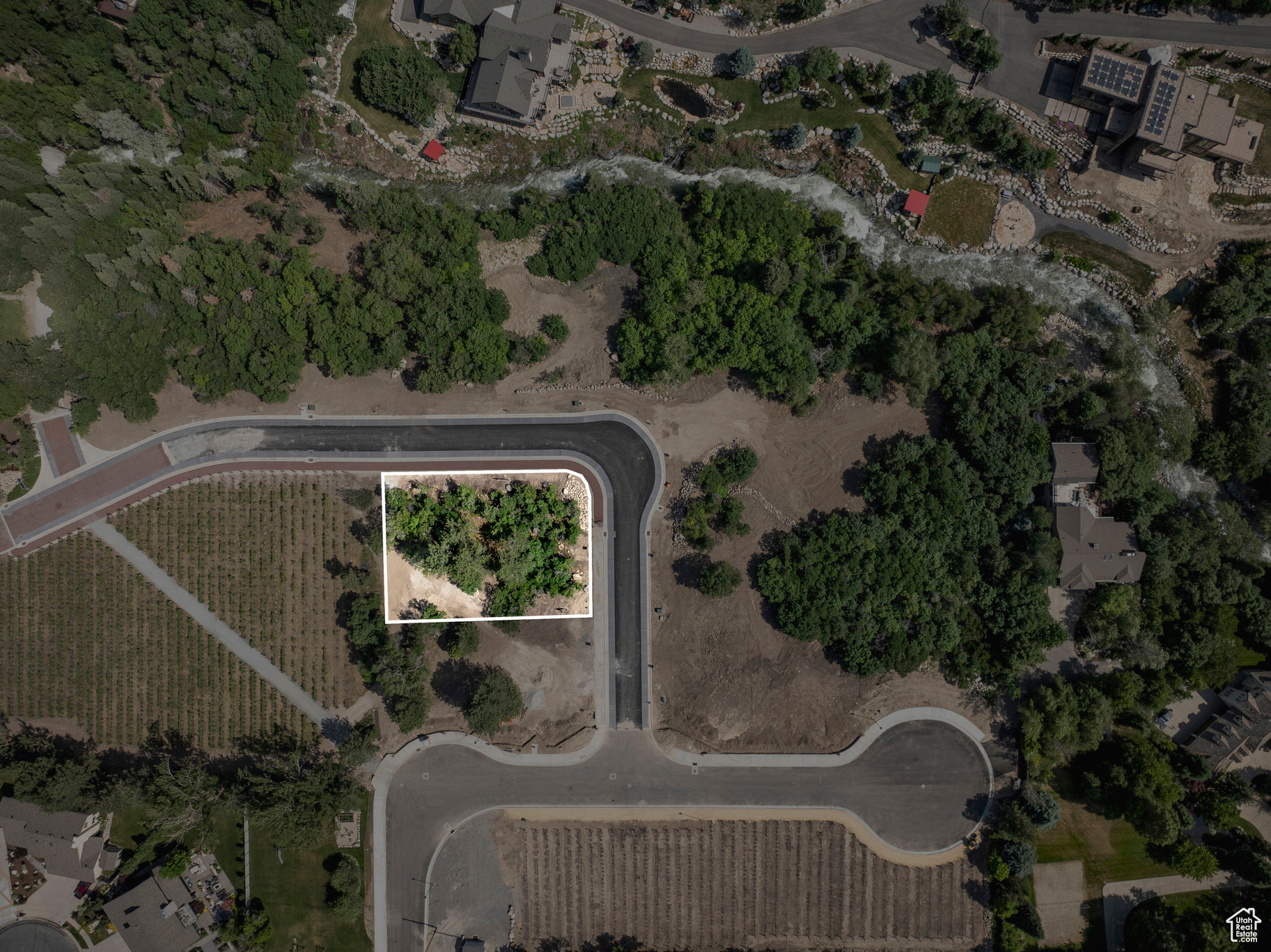 ESTATES AT LA CAILLE - Land