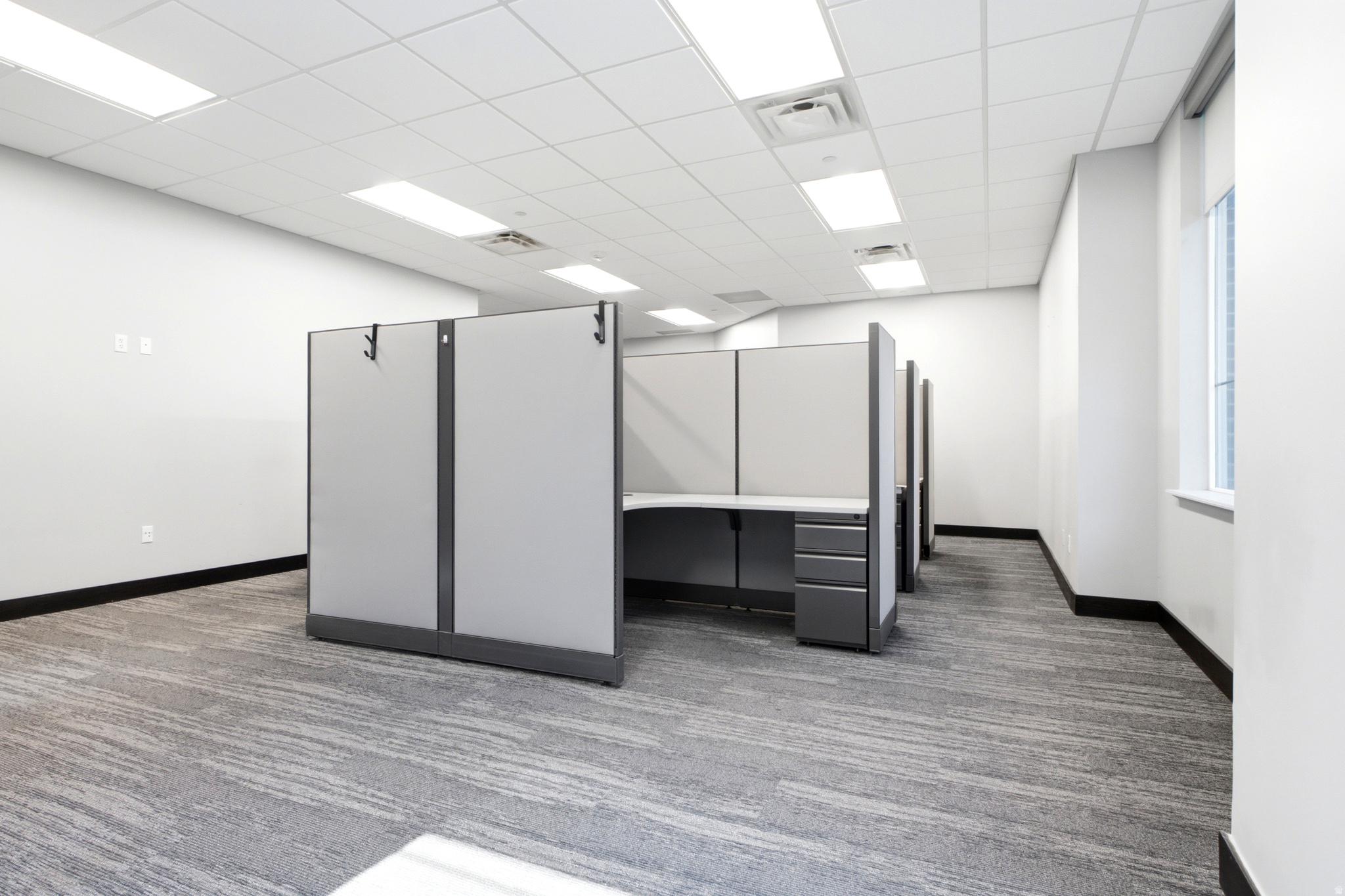 PINNACLE POINT - Commercial Lease