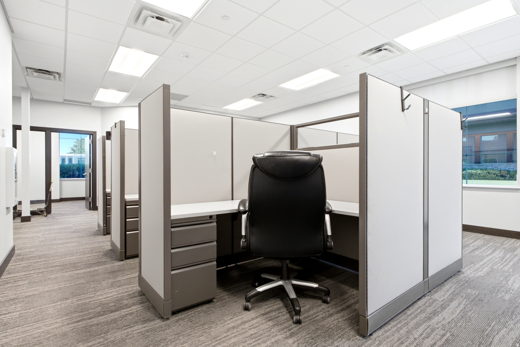 PINNACLE POINT - Commercial Lease