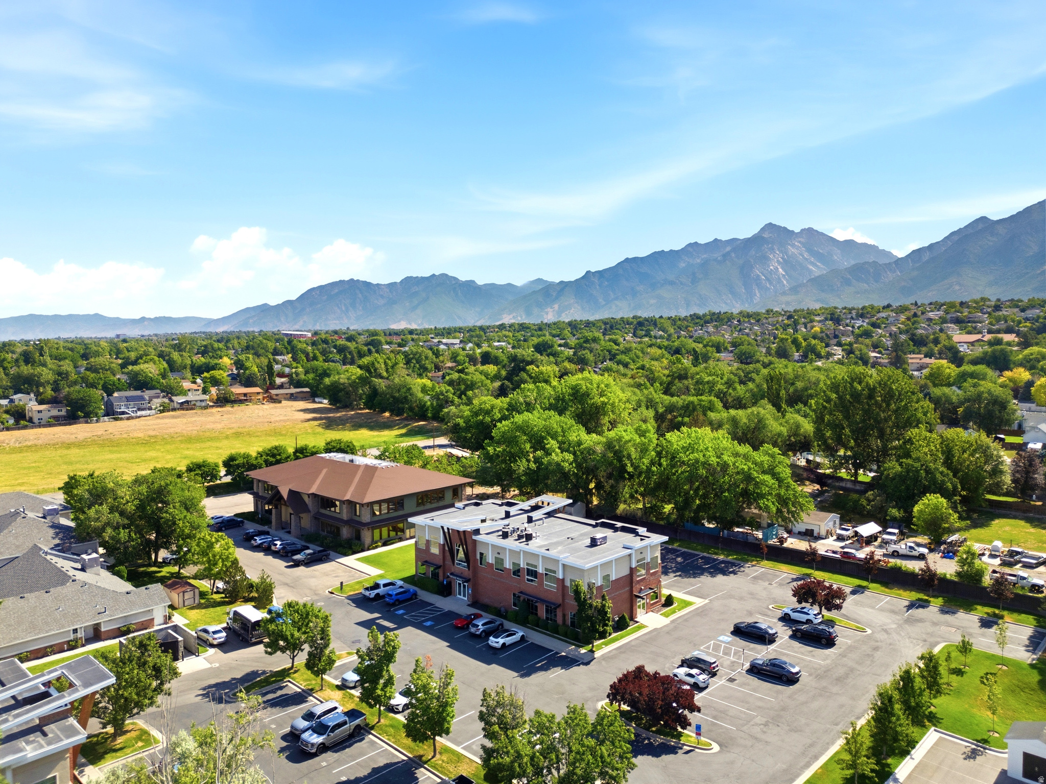 PINNACLE POINT - Commercial Lease