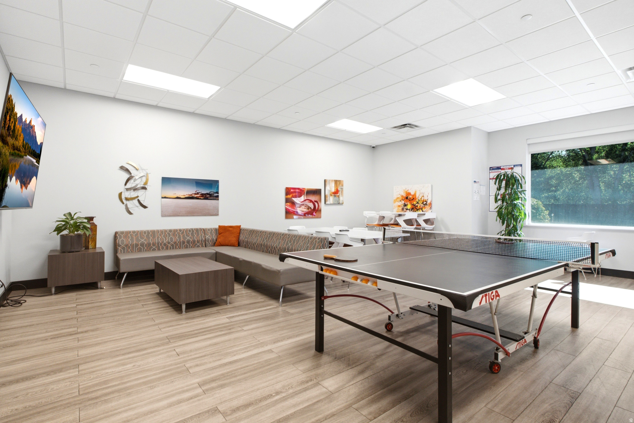 PINNACLE POINT - Commercial Lease