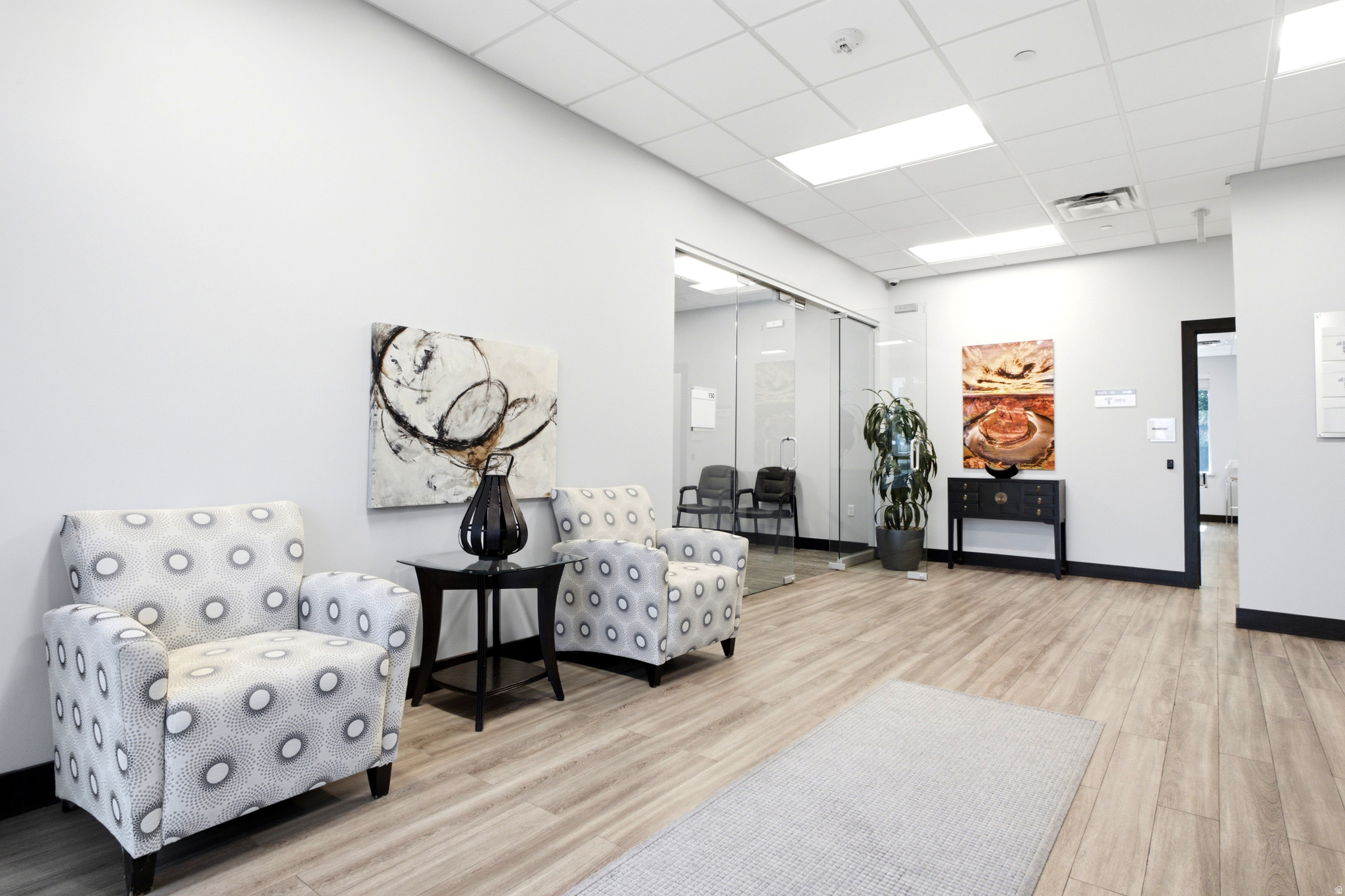 PINNACLE POINT - Commercial Lease