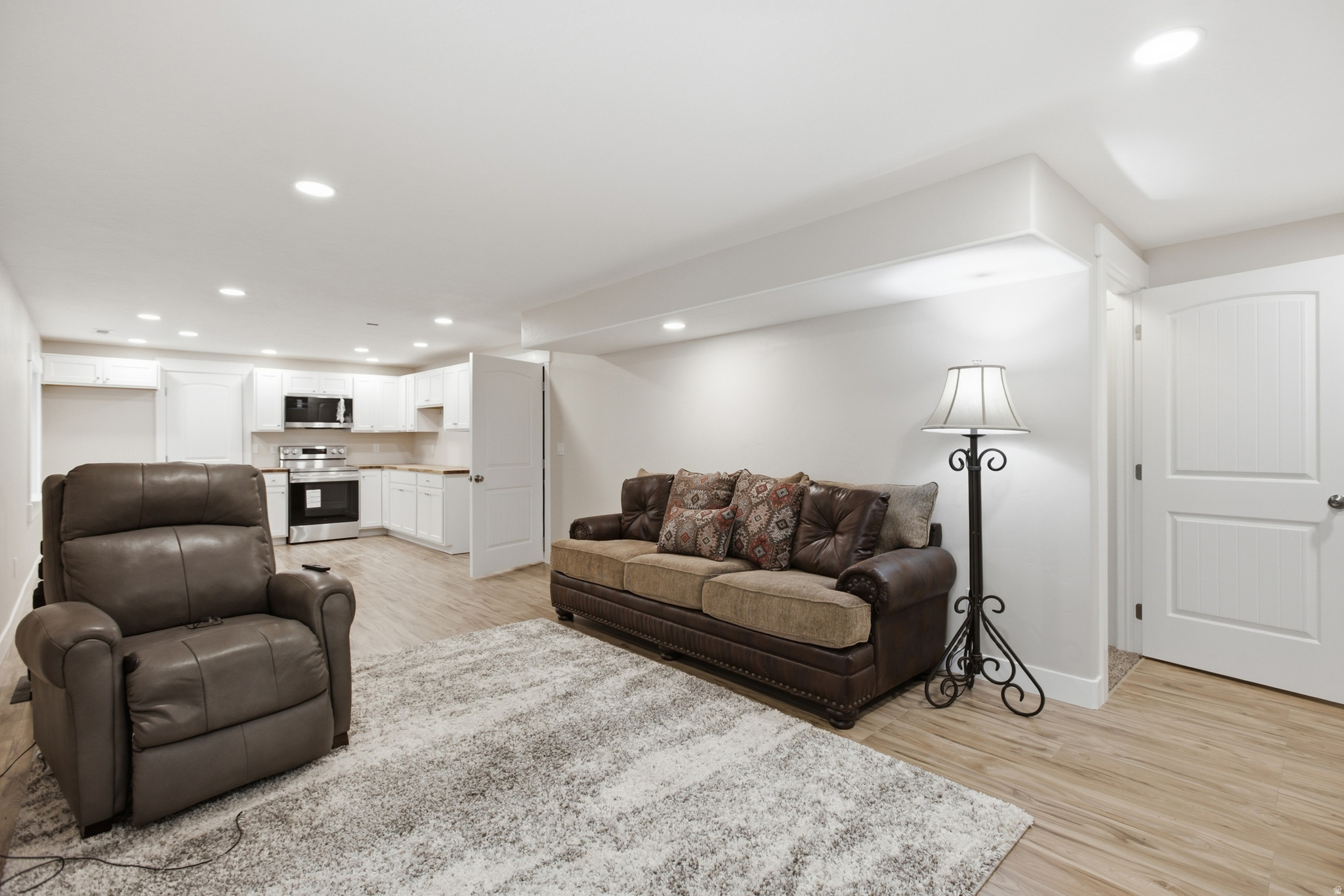 EAGLE POINT - Residential