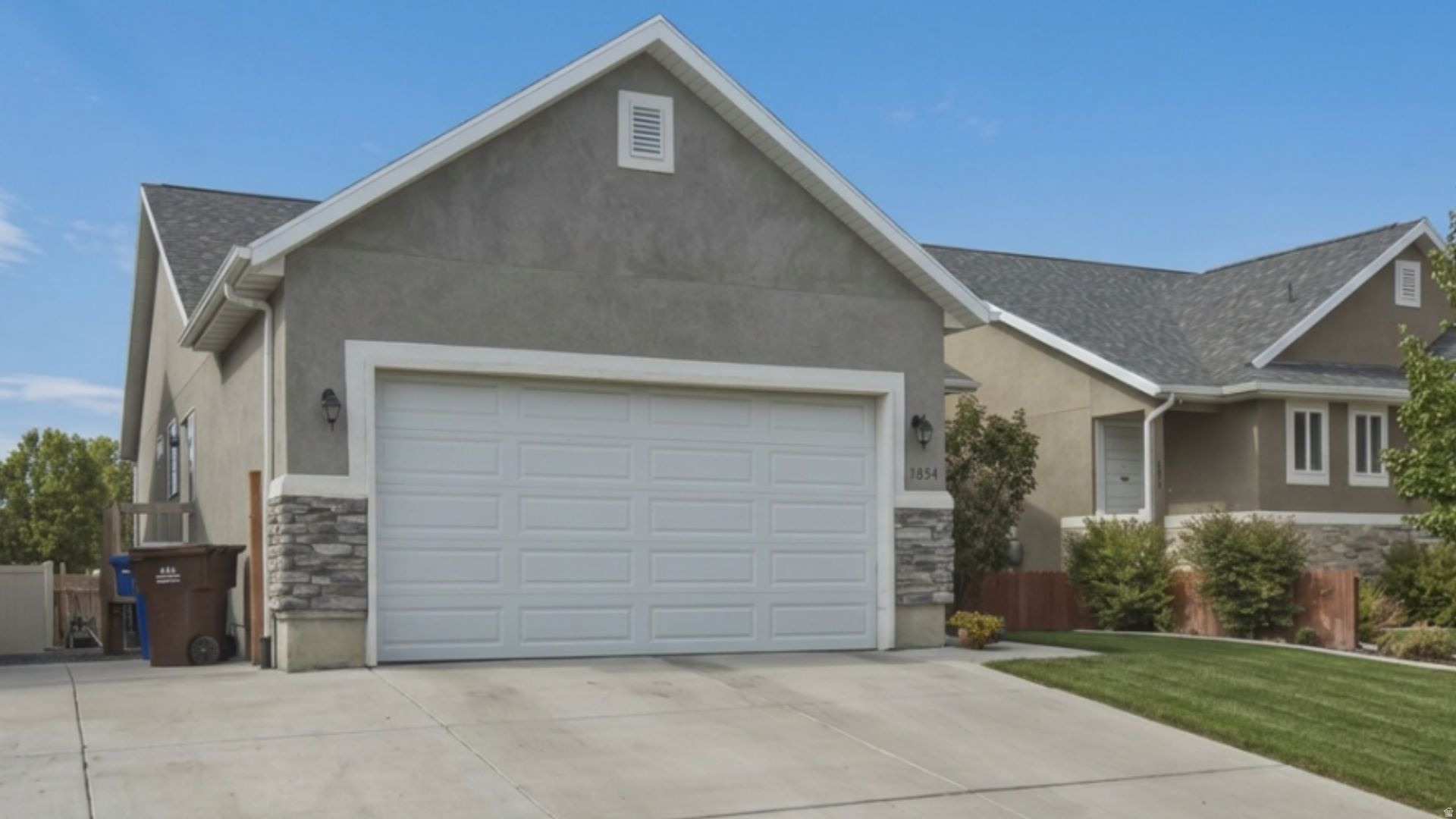 EAGLE POINT - Residential