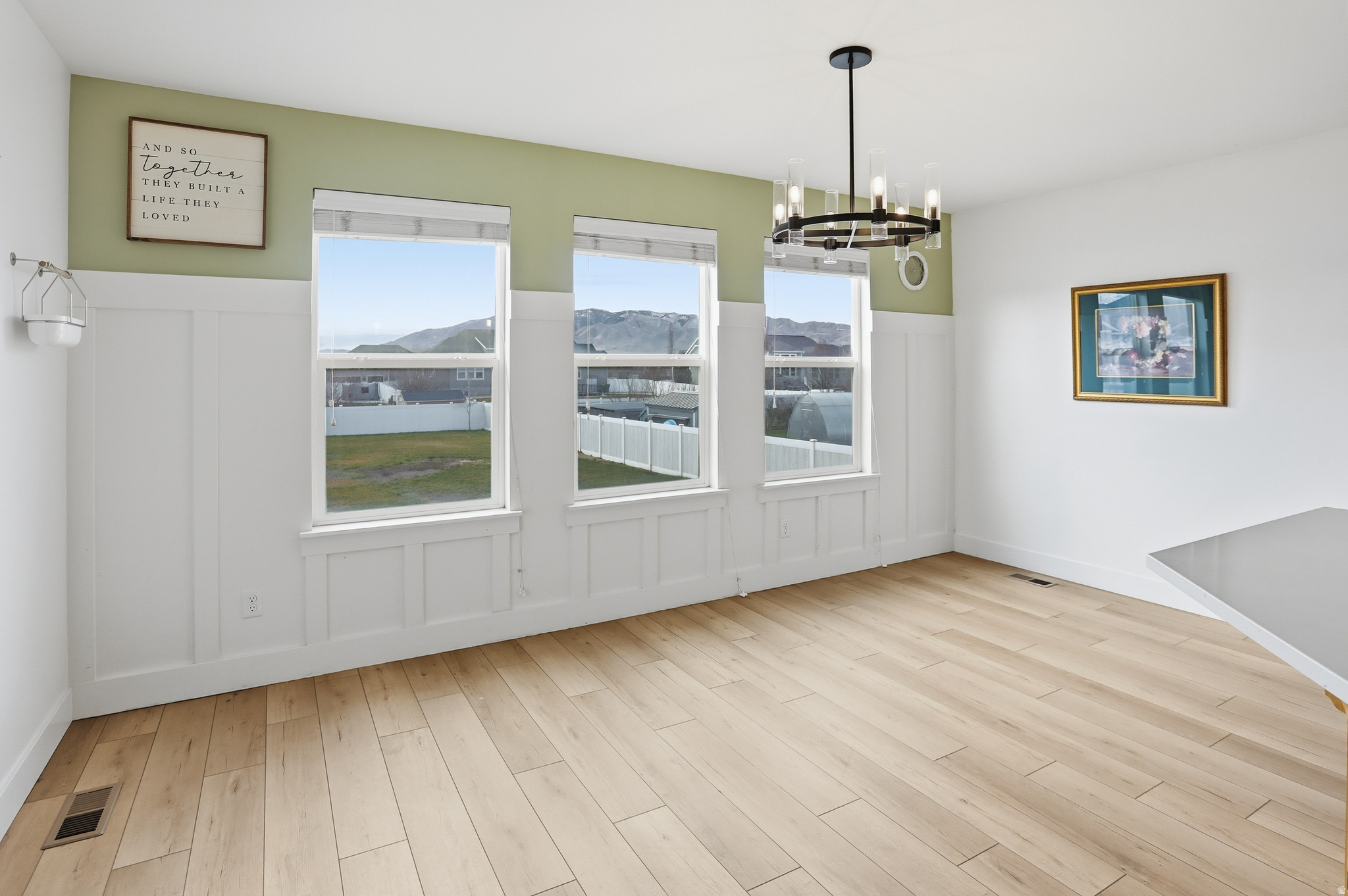 SNOWS SPRINGS - Residential
