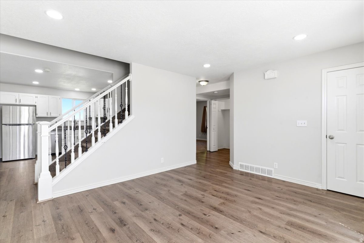 ROYAL MEADOWS - Residential