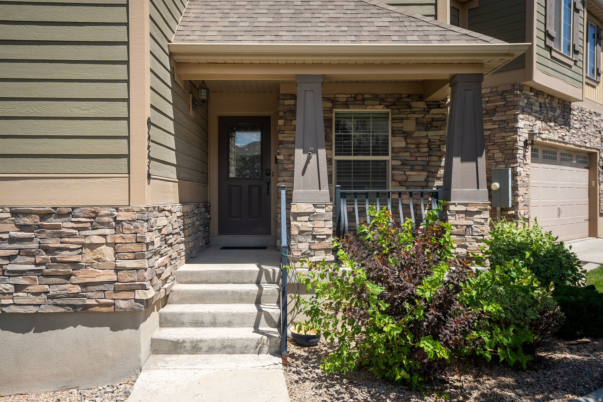 MT. AIREY - Residential