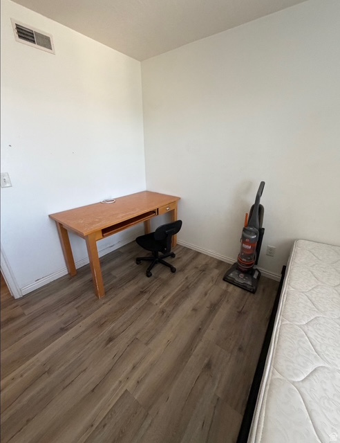 BAYWOOD CONDO - Residential