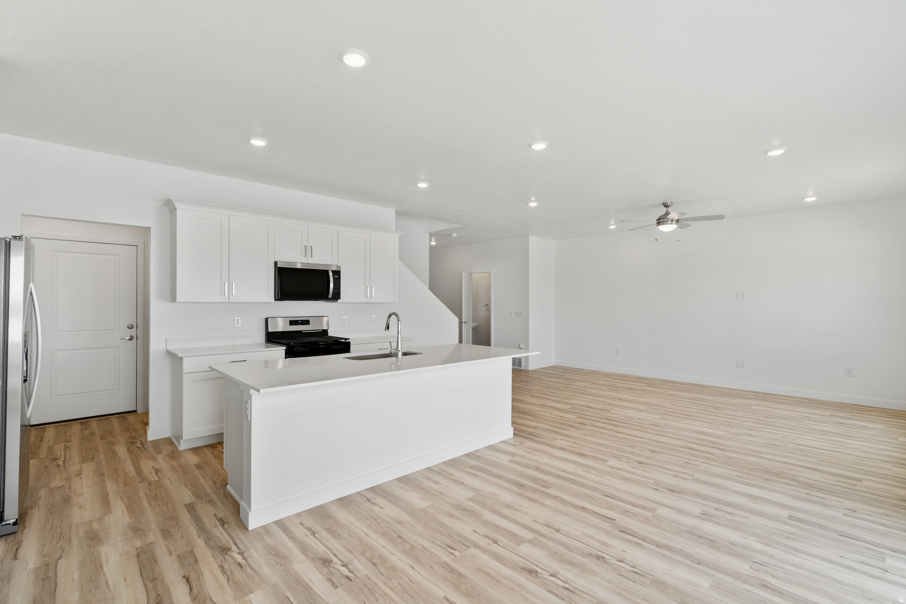 DESERT EDGE - Residential