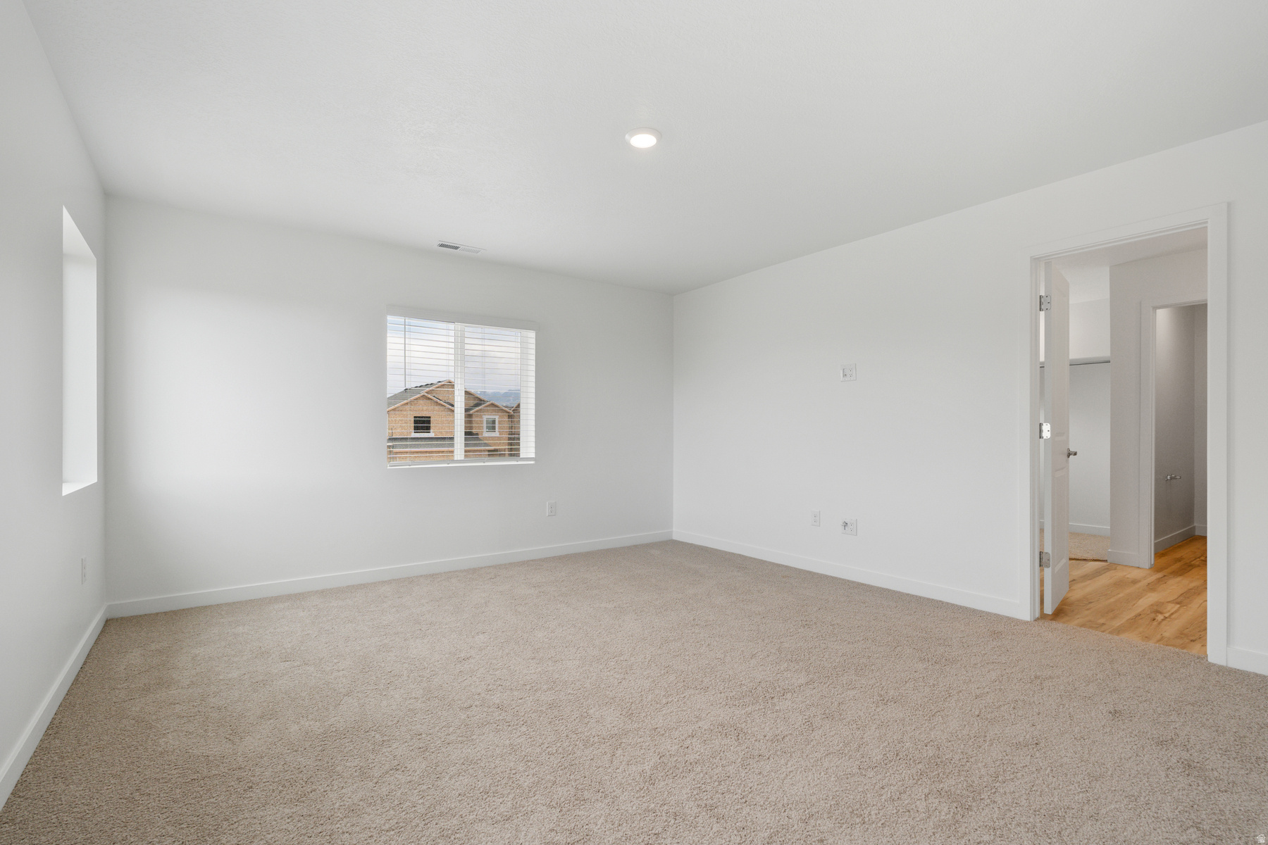 DESERT EDGE - Residential