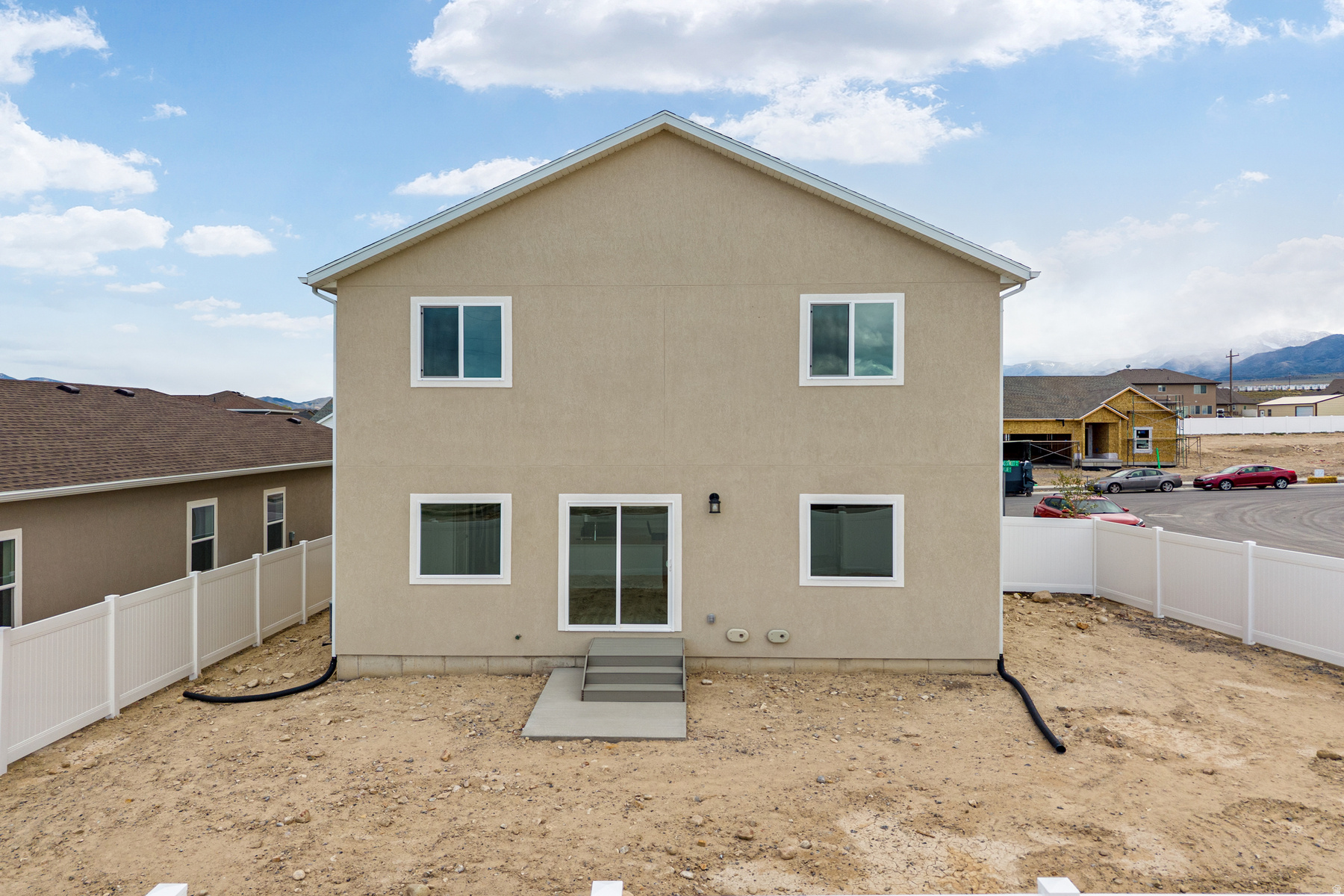 DESERT EDGE - Residential