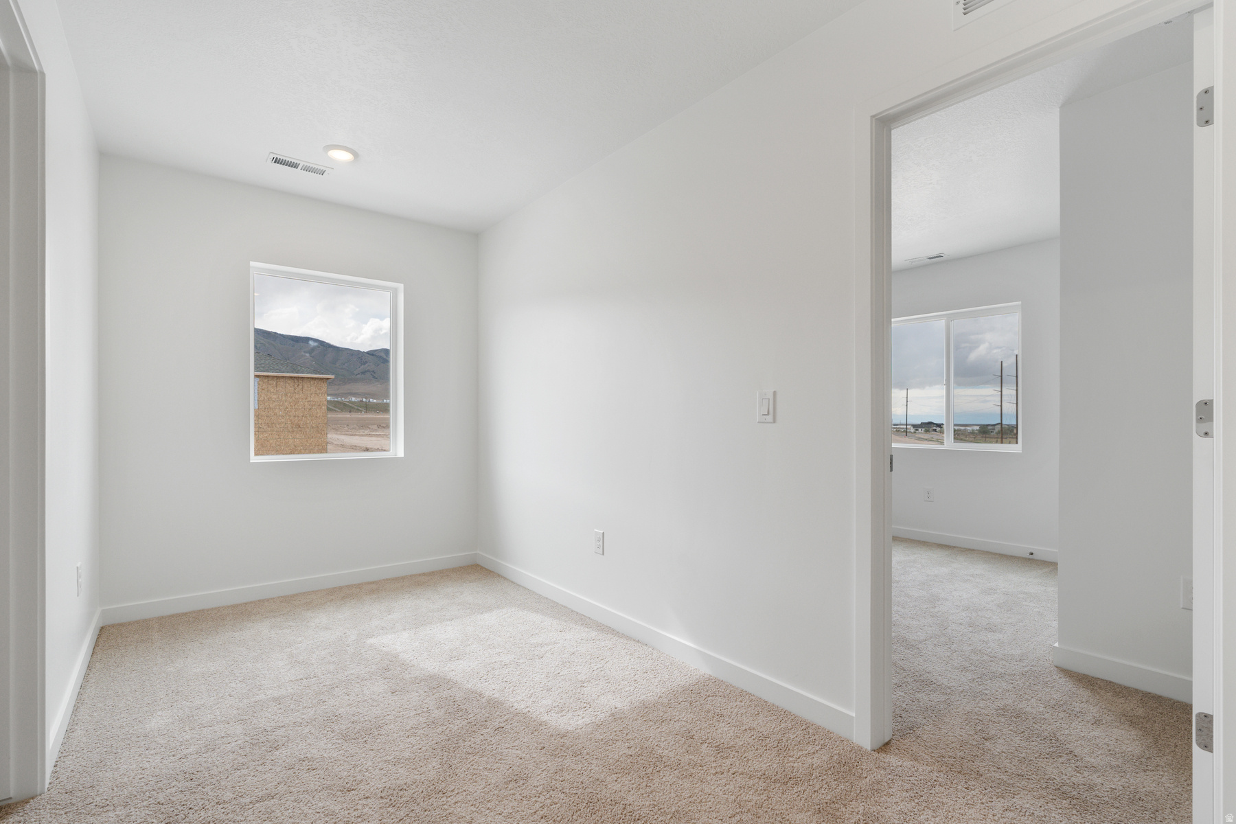 DESERT EDGE - Residential