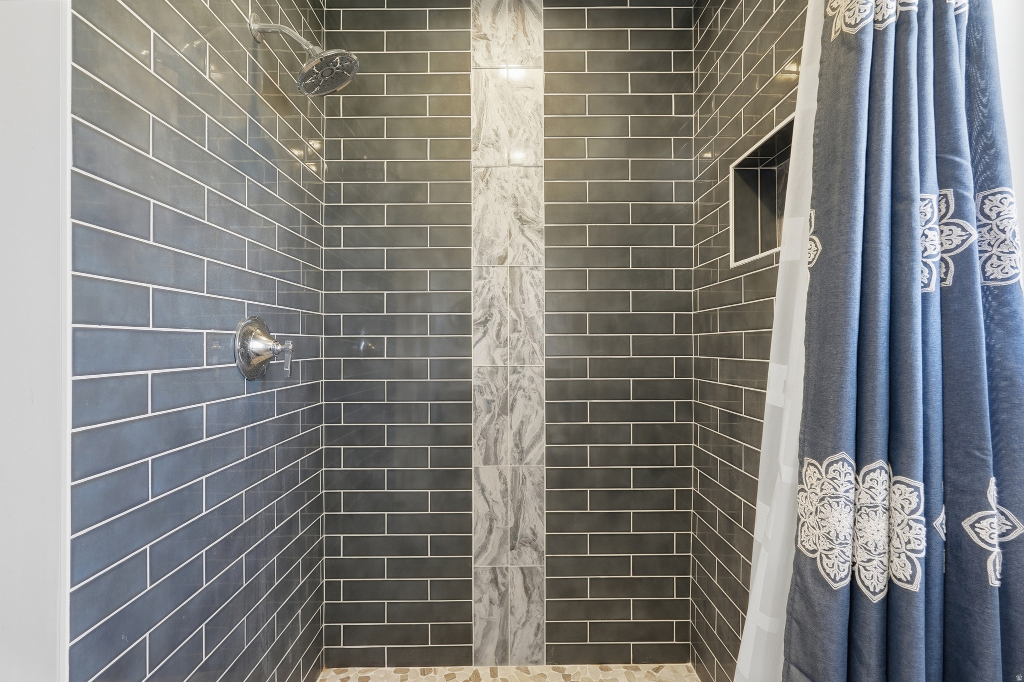 BRIDAL VEIL - Residential