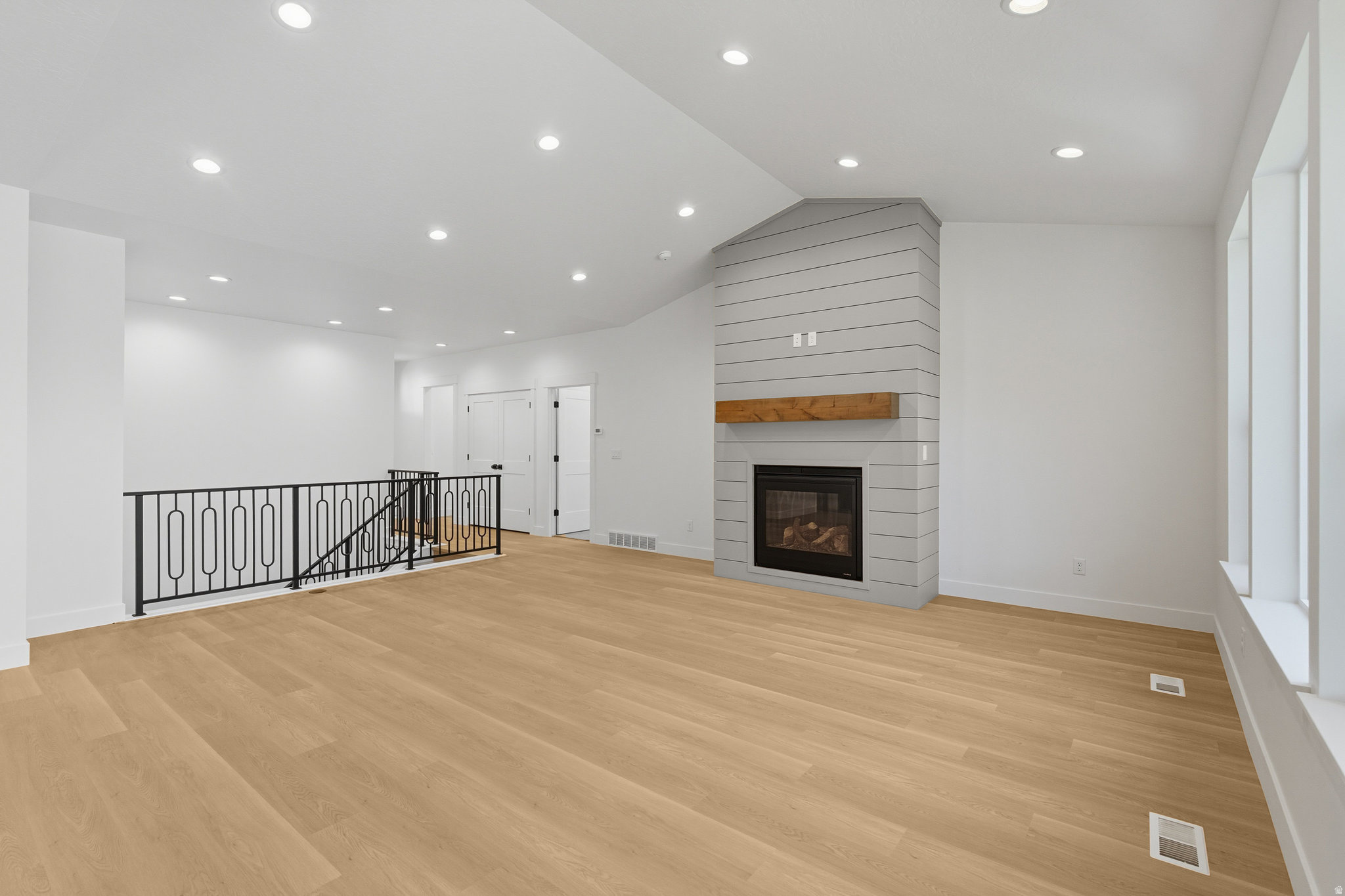 DAVIS - Residential