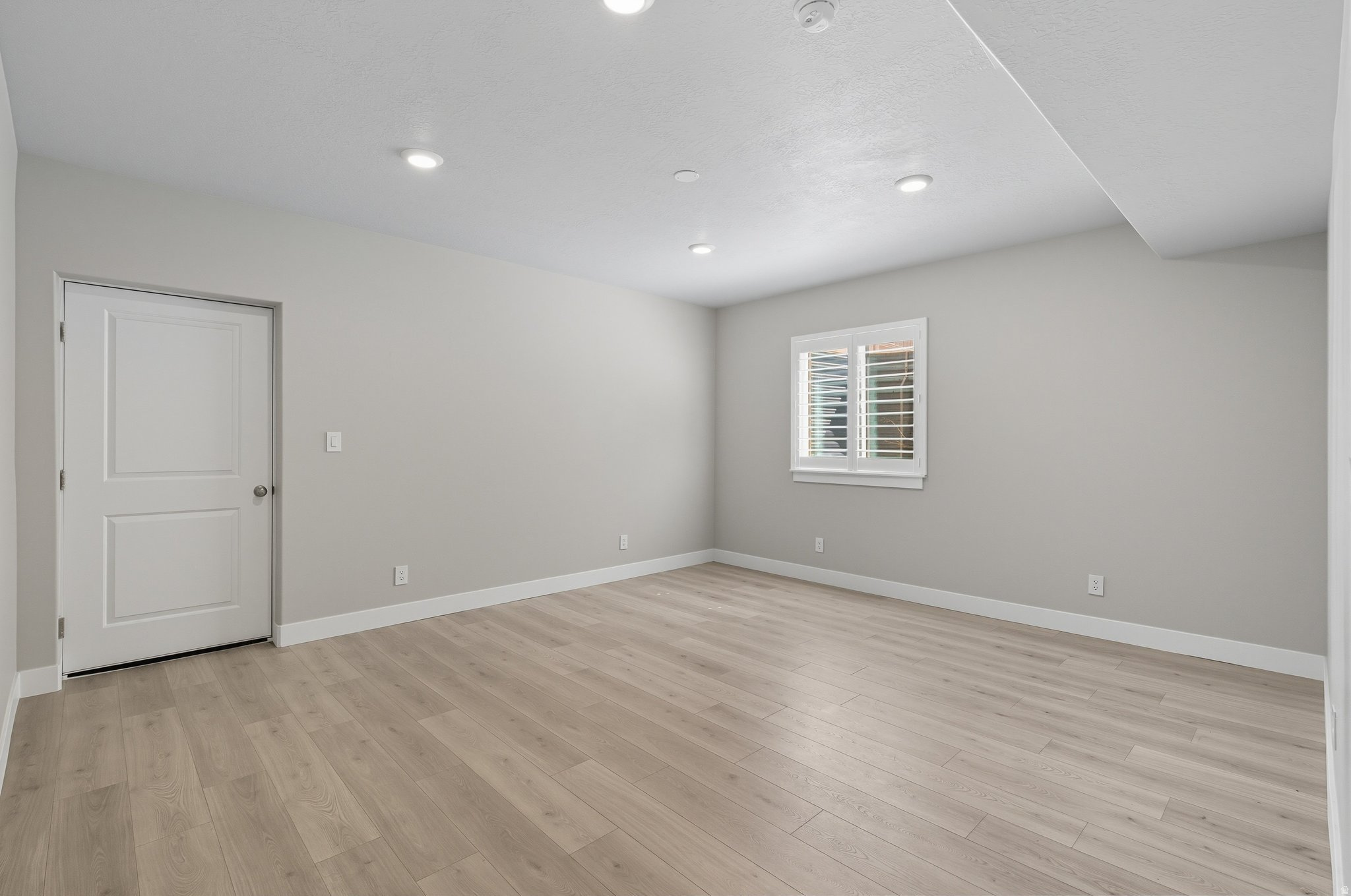 MAPLETON GROVE - Residential