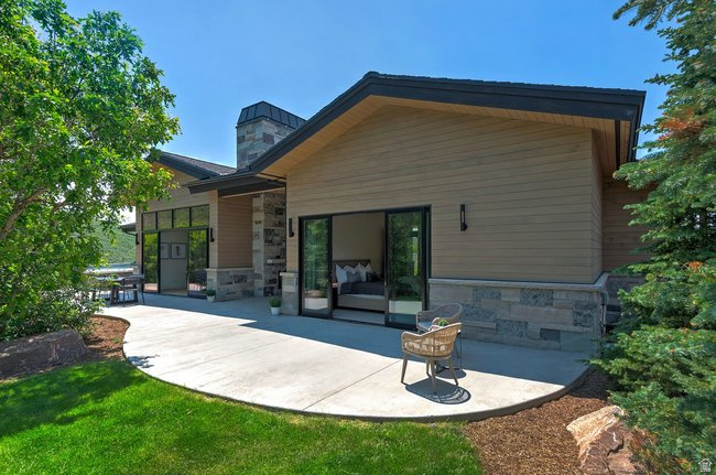SOARING HAWK AT HIDEOUT - Residential