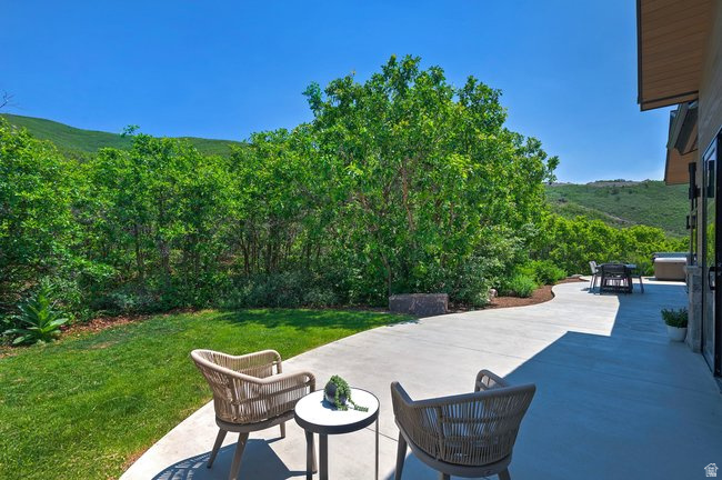 SOARING HAWK AT HIDEOUT - Residential