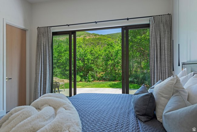 SOARING HAWK AT HIDEOUT - Residential
