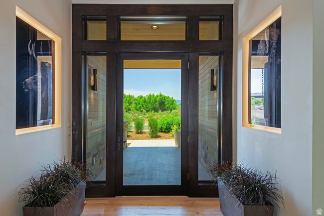 SOARING HAWK AT HIDEOUT - Residential