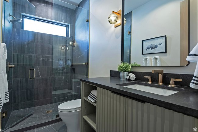 SOARING HAWK AT HIDEOUT - Residential