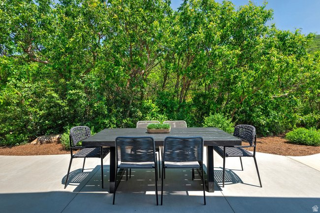 SOARING HAWK AT HIDEOUT - Residential
