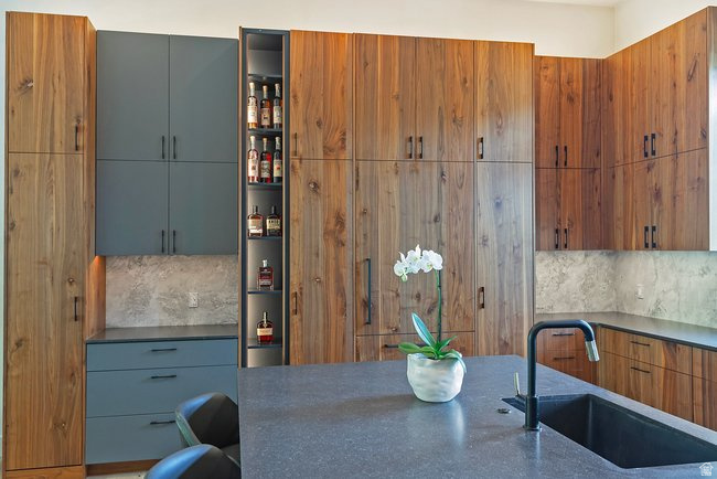 SOARING HAWK AT HIDEOUT - Residential