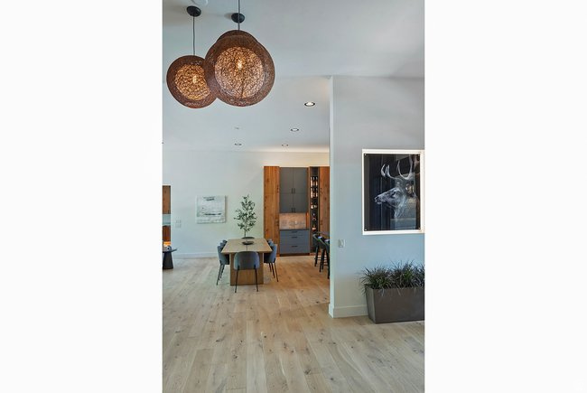 SOARING HAWK AT HIDEOUT - Residential