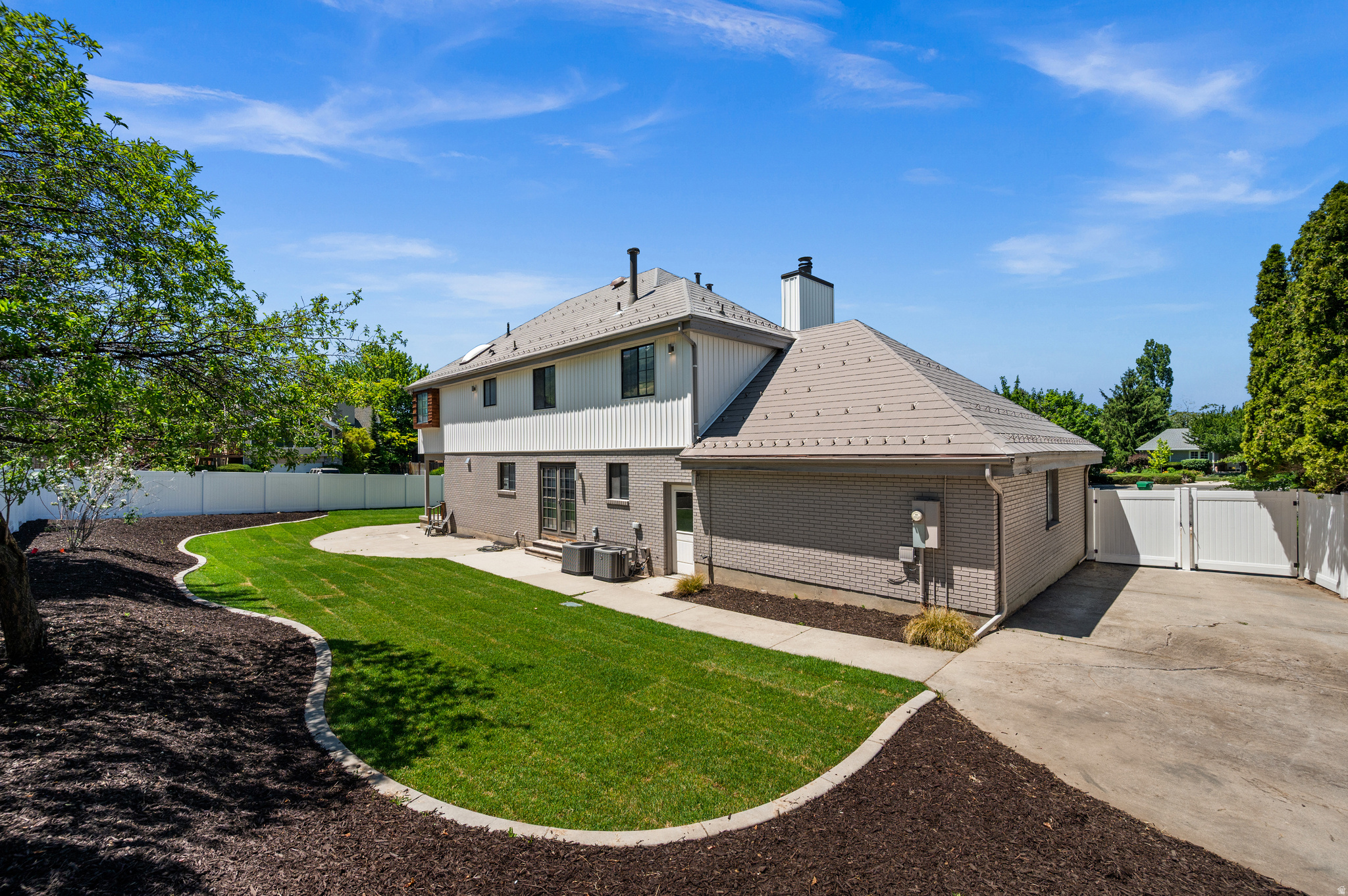 HILLSBOROUGH - Residential