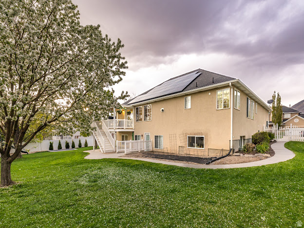 CAMBRIDGE FARMS - Residential