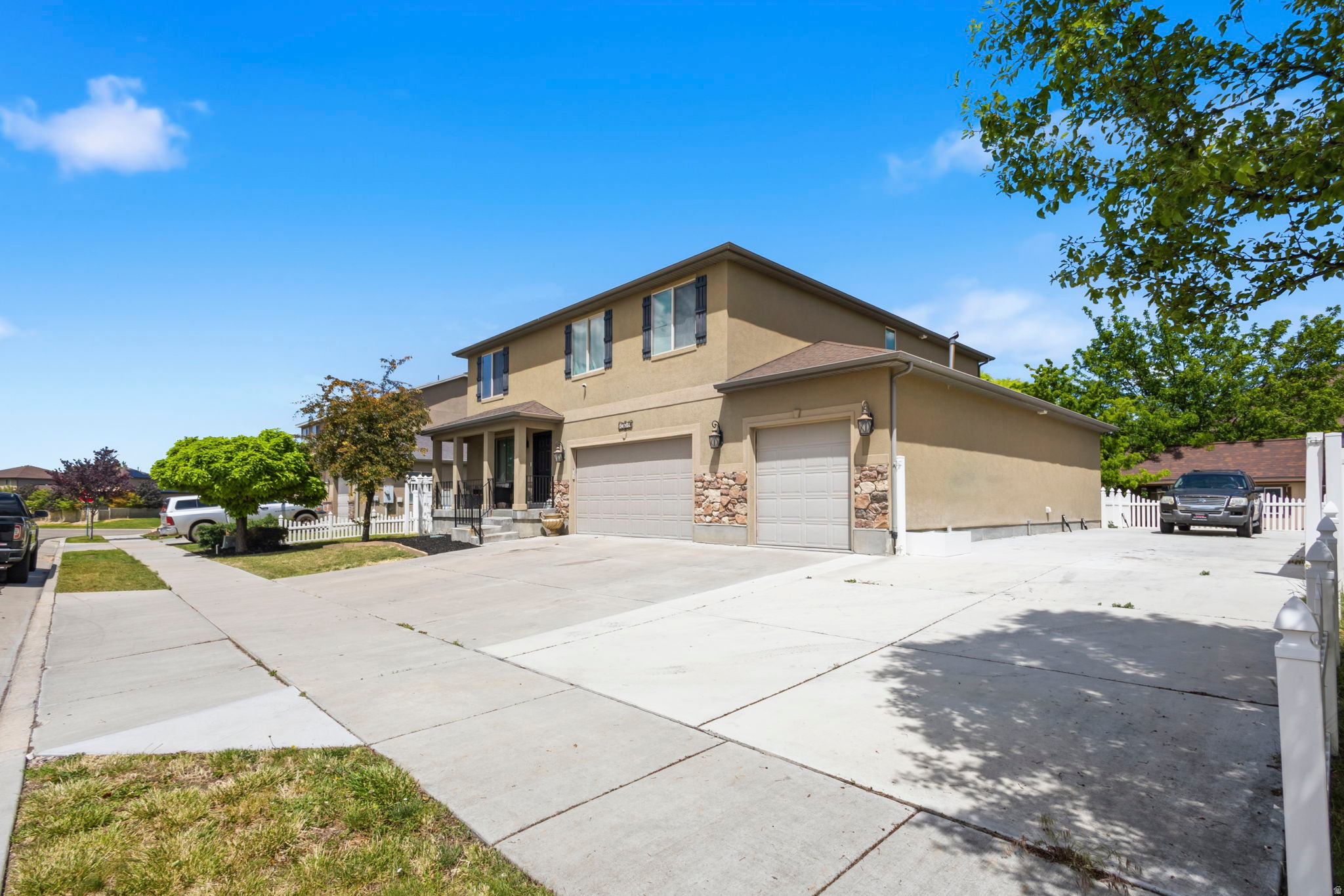 ROSE CREEK CROSSING - Residential