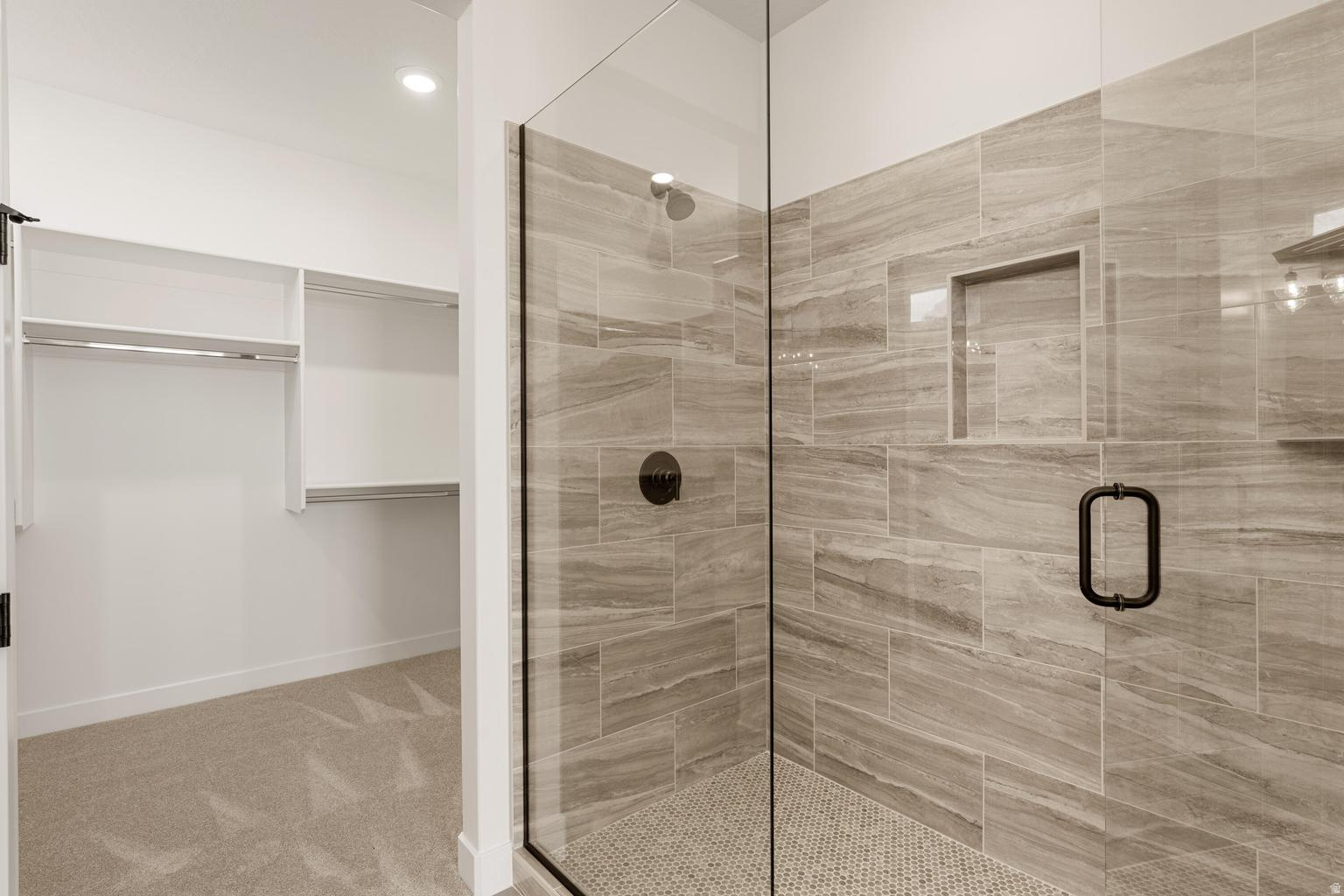 PIONEER POINTE - Residential