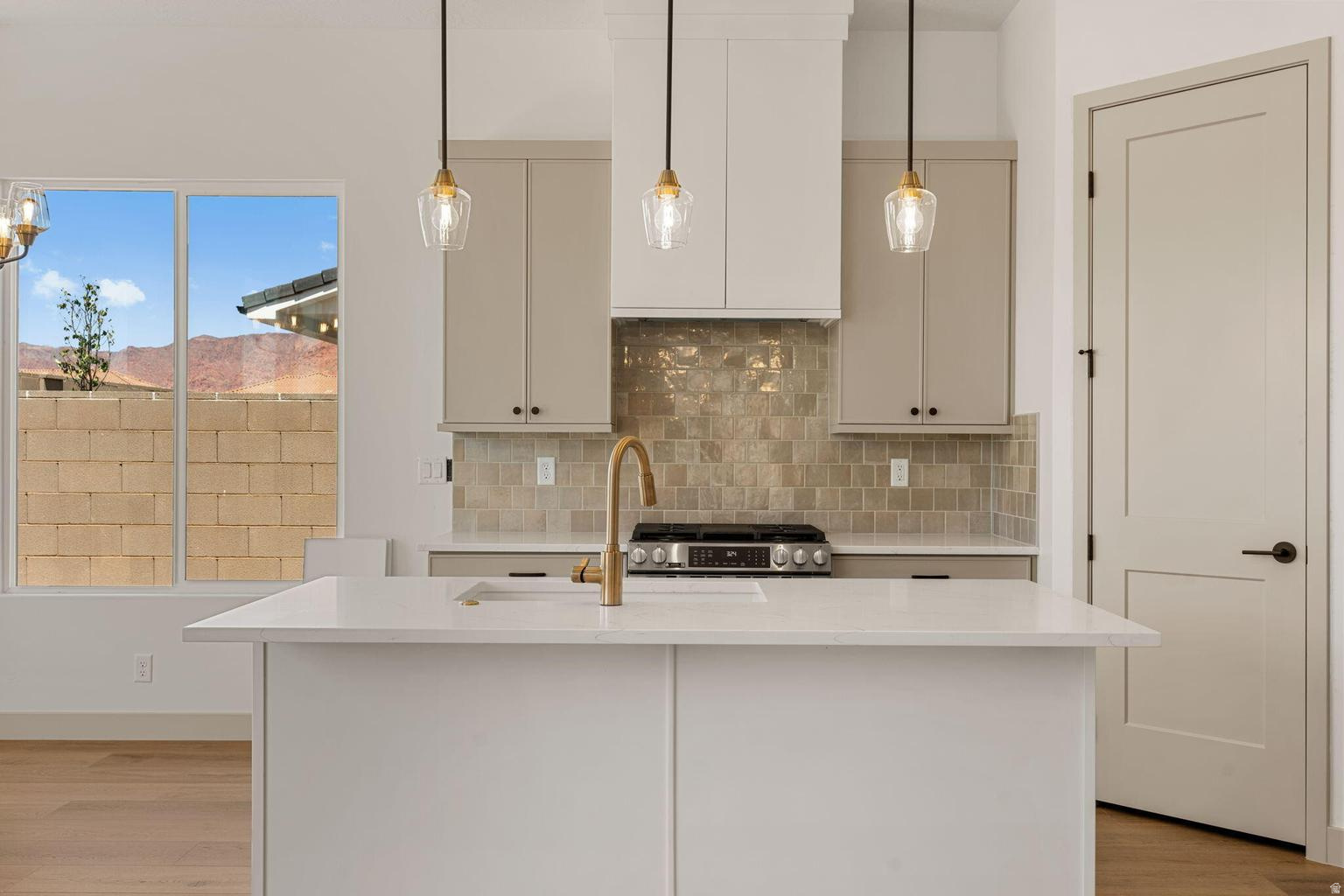 PIONEER POINTE - Residential