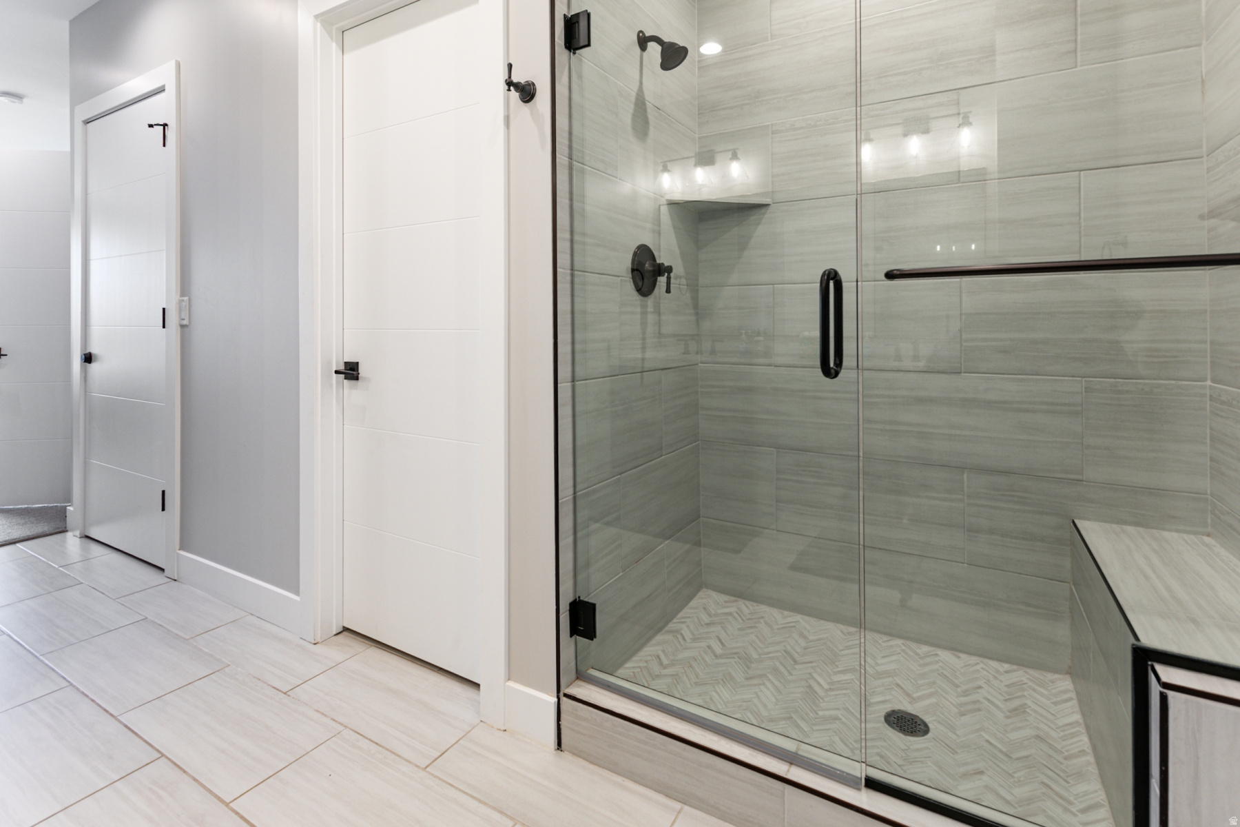 KLAIM - Residential Lease