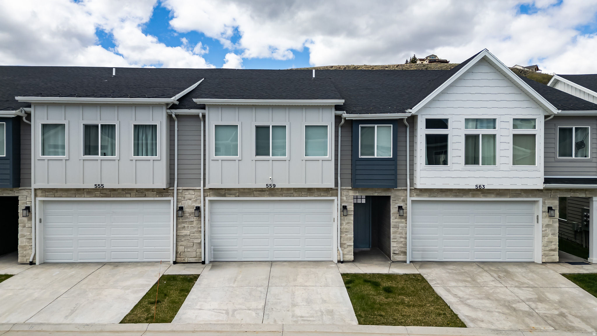 PARADISE PARKWAY - Residential