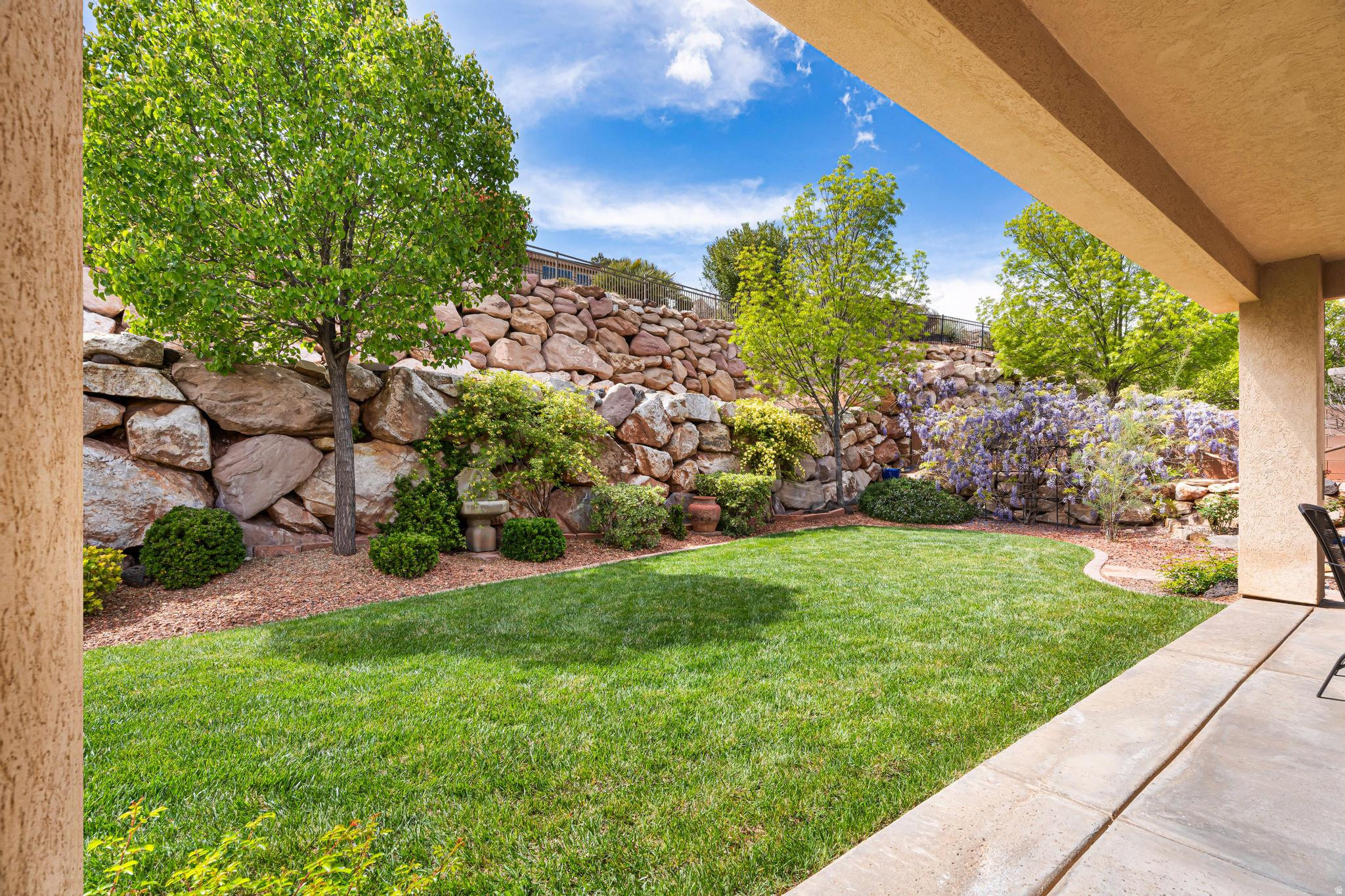 PRIMROSE POINTE 1 - Residential