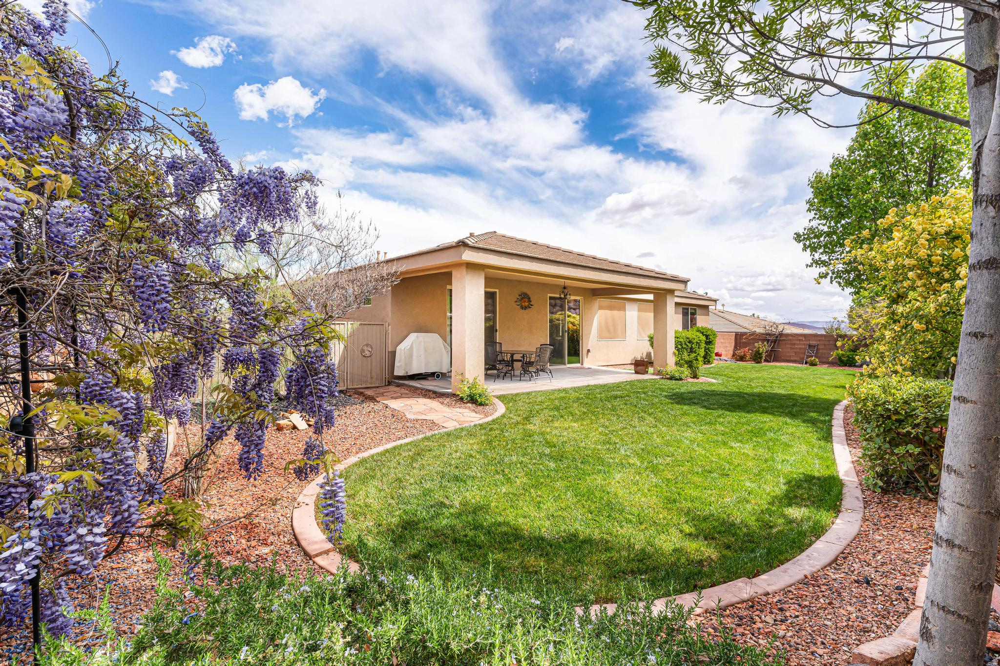 PRIMROSE POINTE 1 - Residential