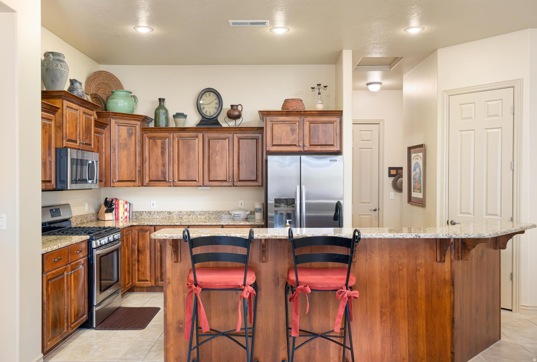PRIMROSE POINTE 1 - Residential