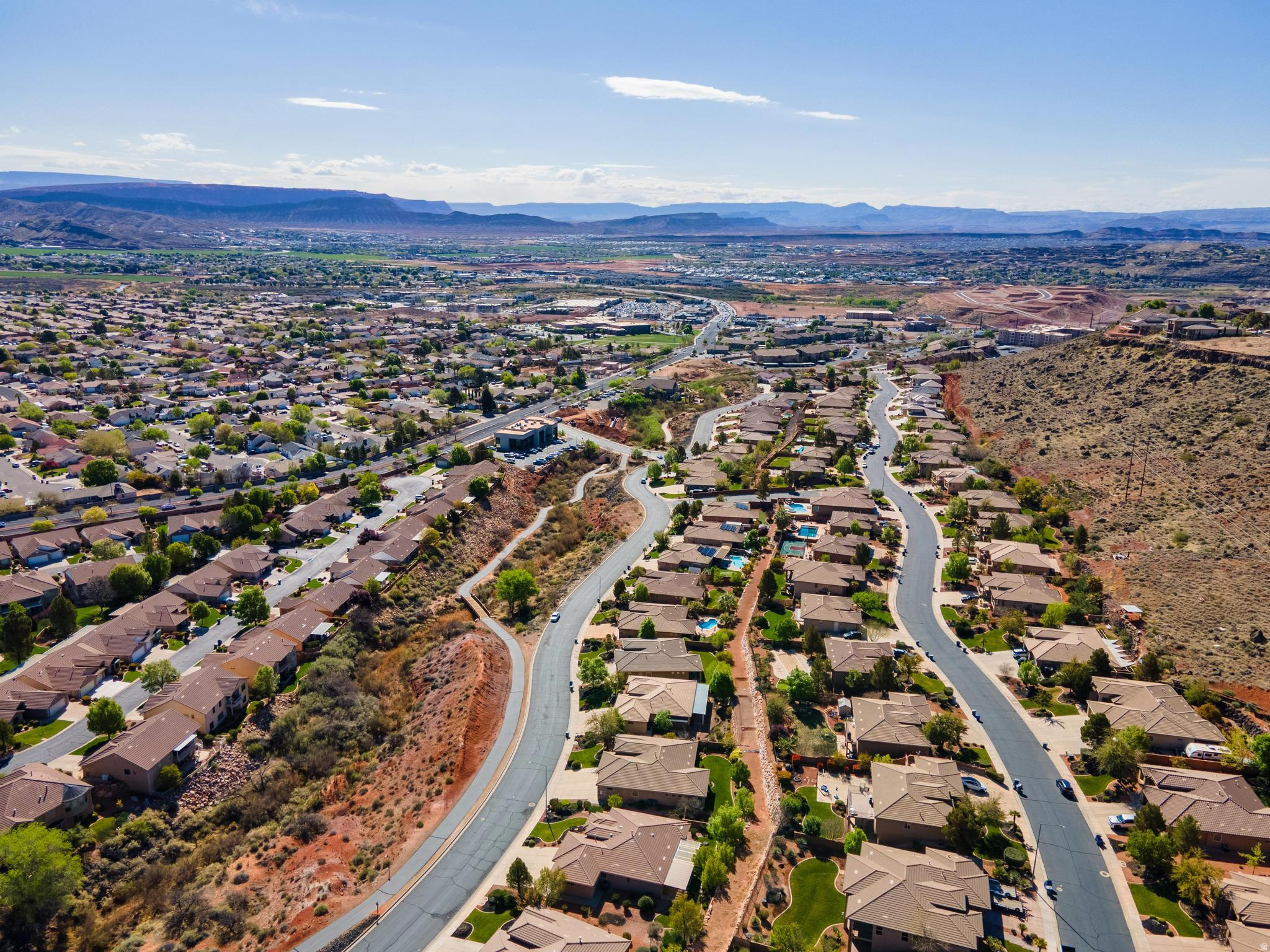 PRIMROSE POINTE 1 - Residential